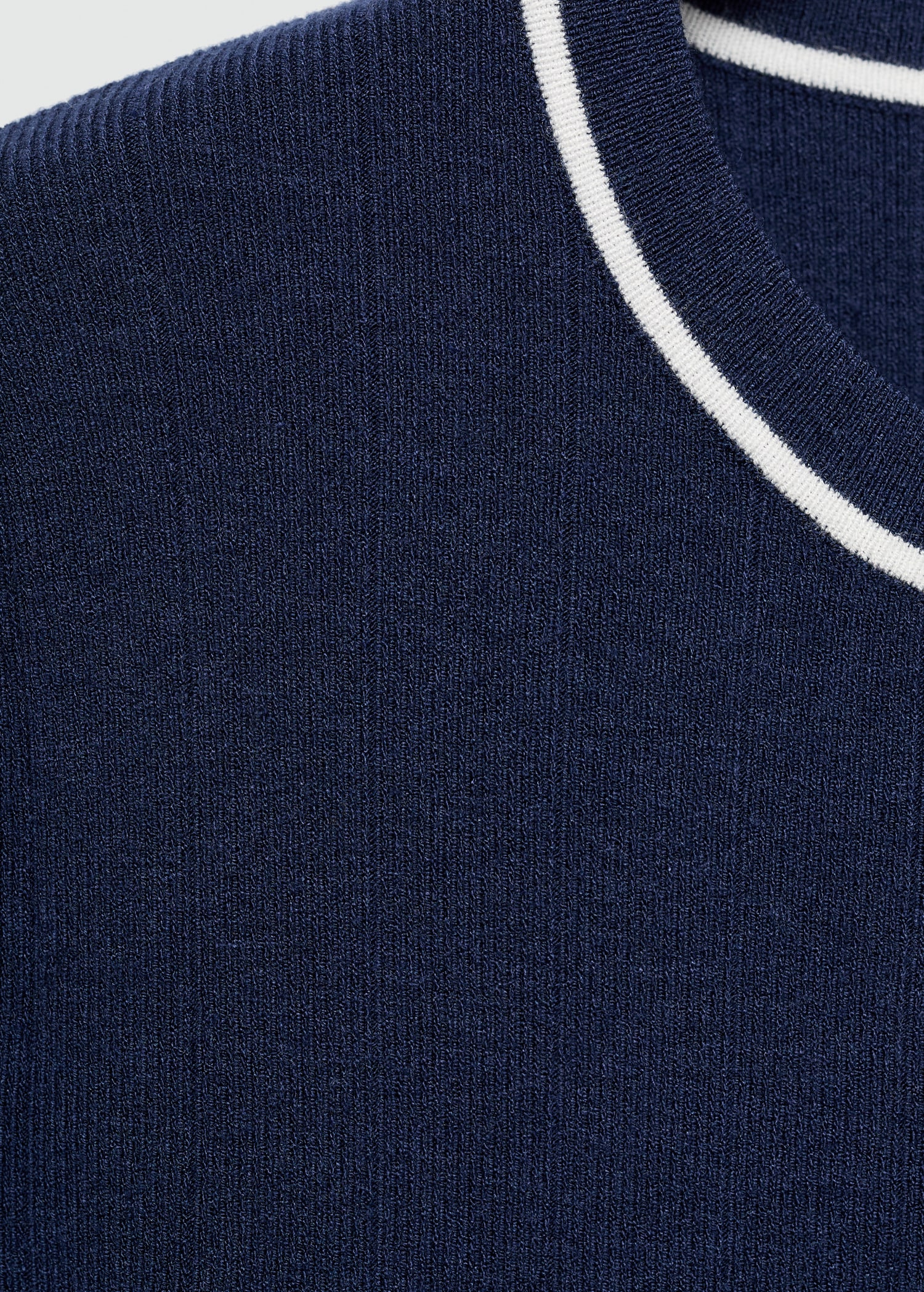 Vestido corto terminaciones contraste - Detalle del artículo 8