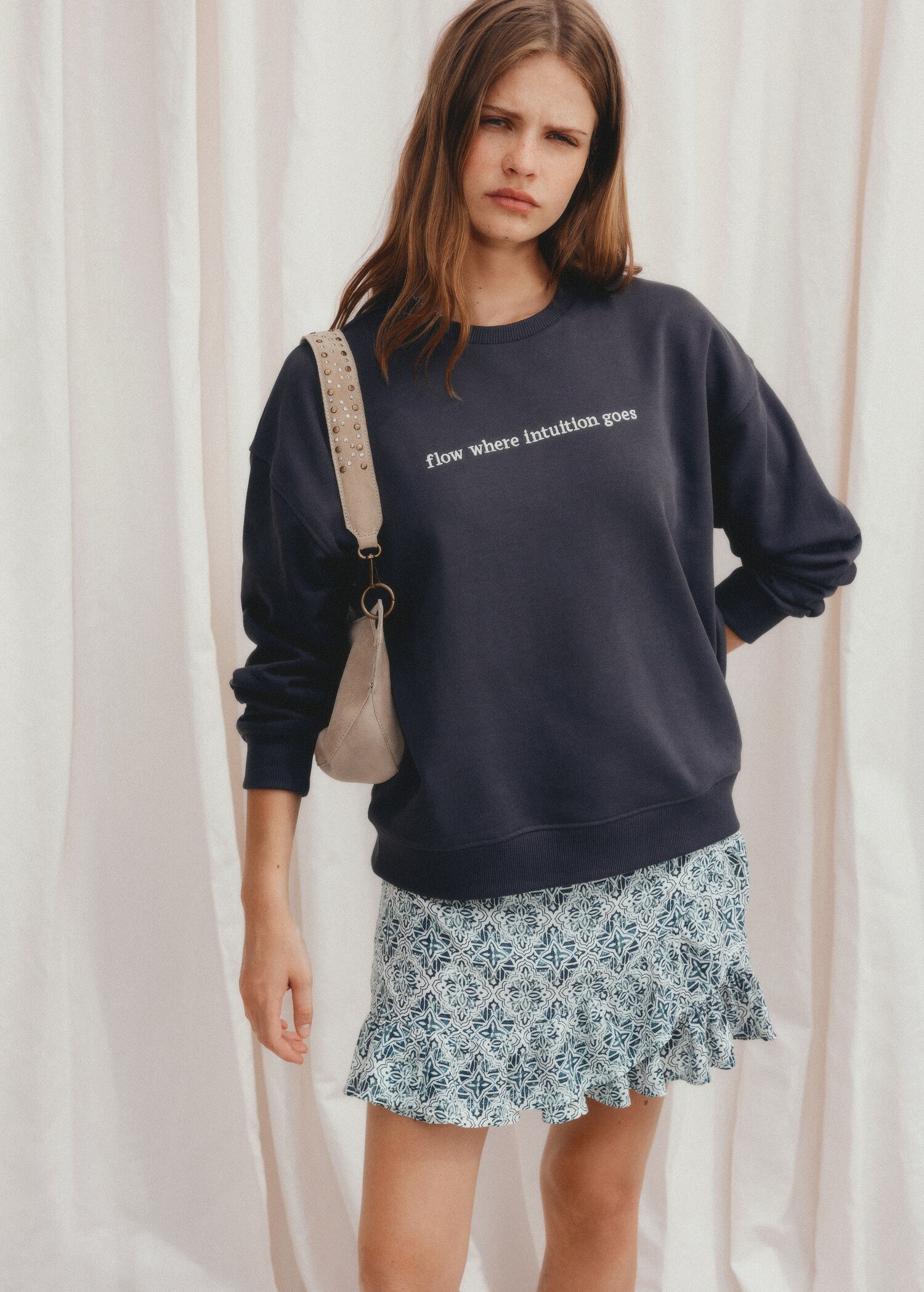 Embroidered detail cotton sweatshirt - Details of the article 6