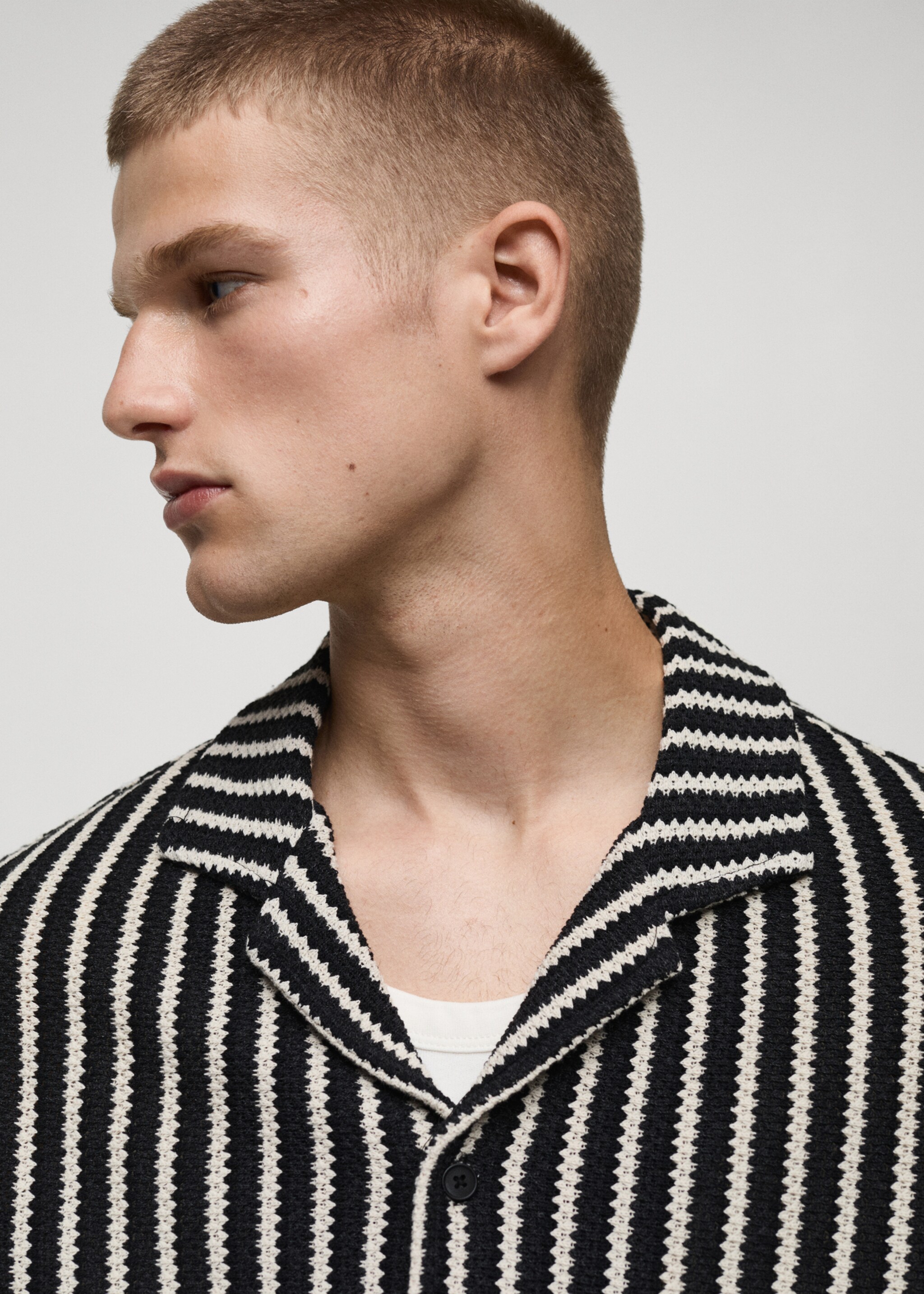 Camisa punto crochet - Detalle del artículo 1, Azul marino oscuro. Ref: 77043675-00.