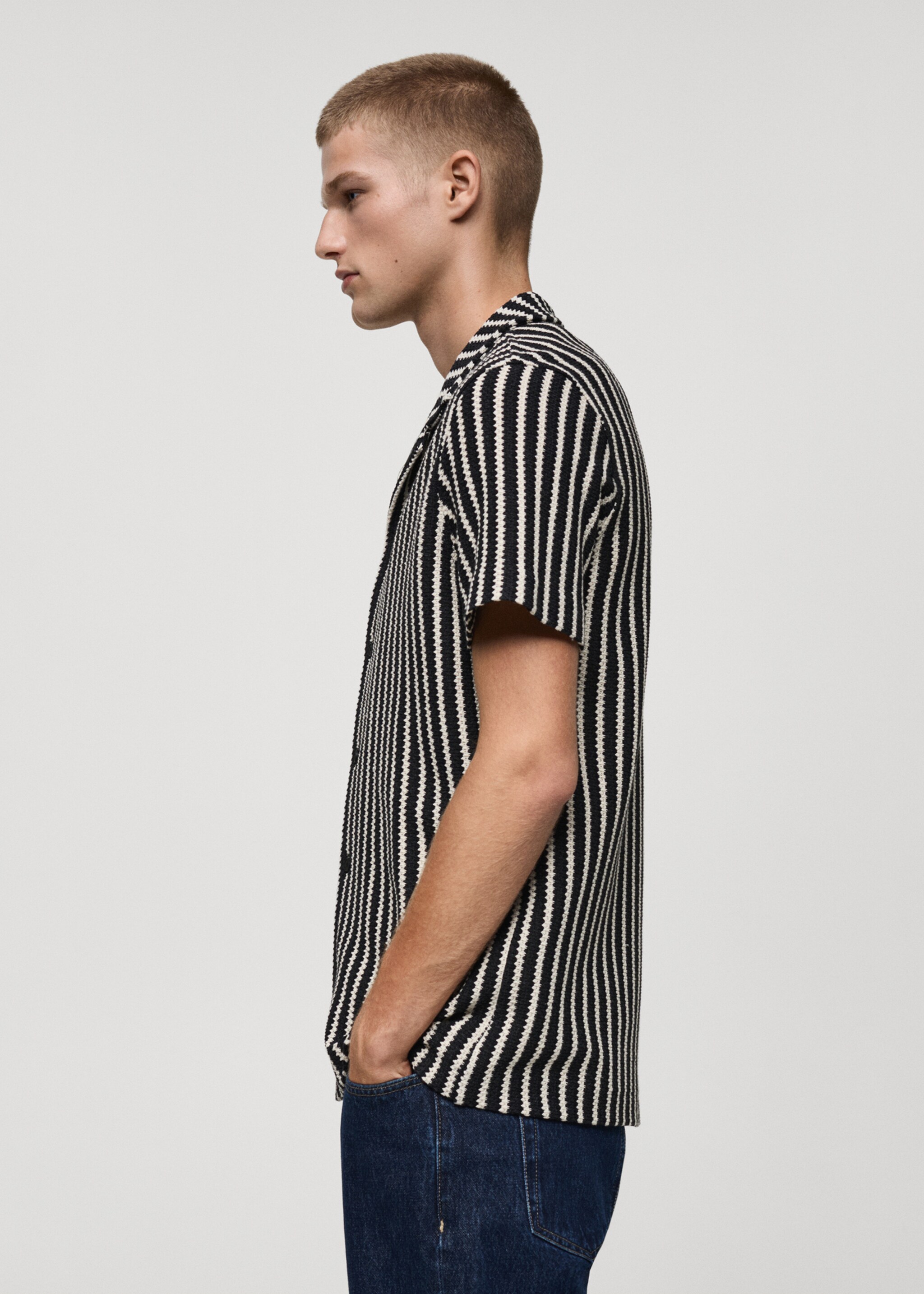 Camisa punto crochet - Detalle del artículo 2, Azul marino oscuro. Ref: 77043675-00.