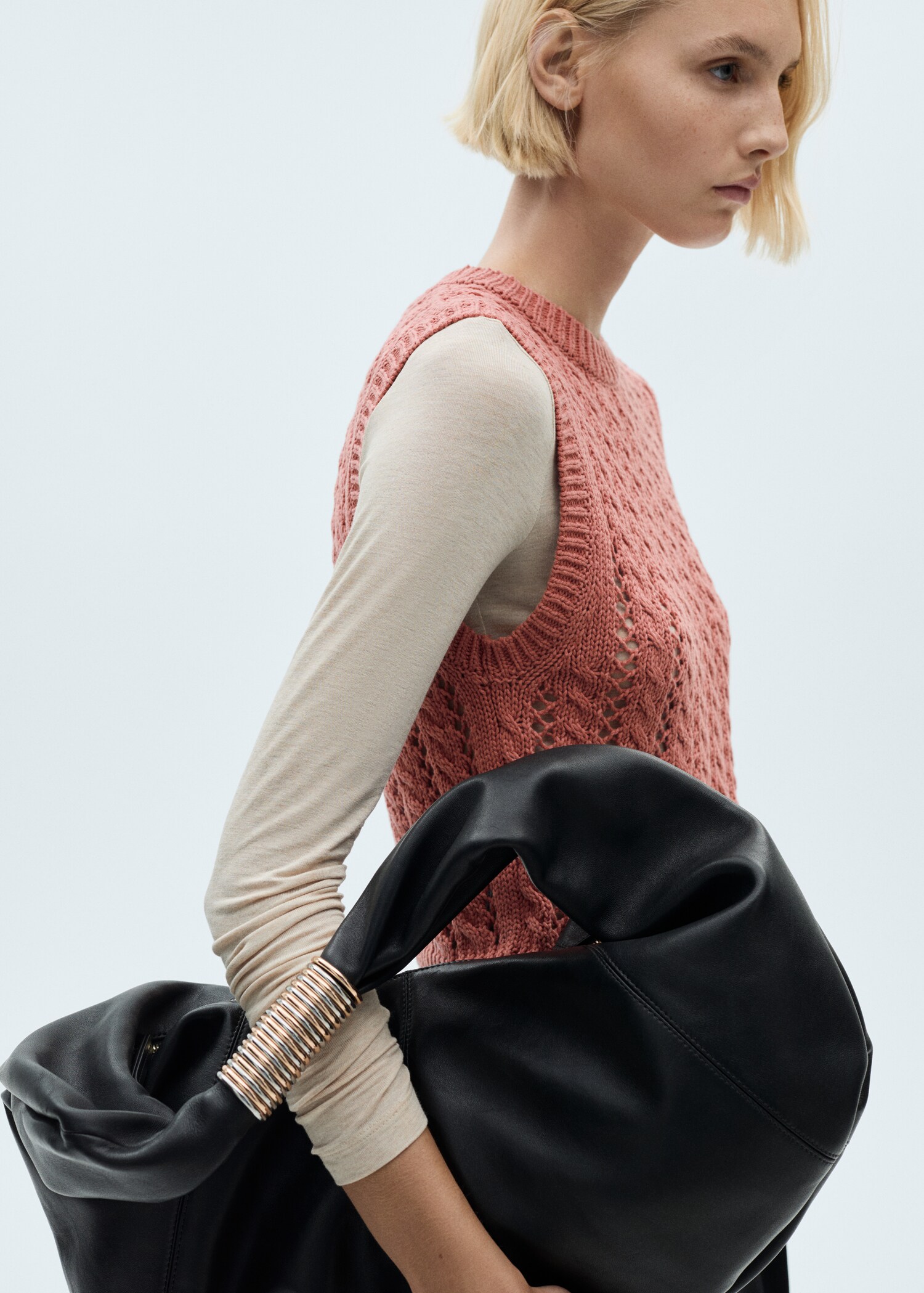 Knitted gilet with openwork details - Medium plane