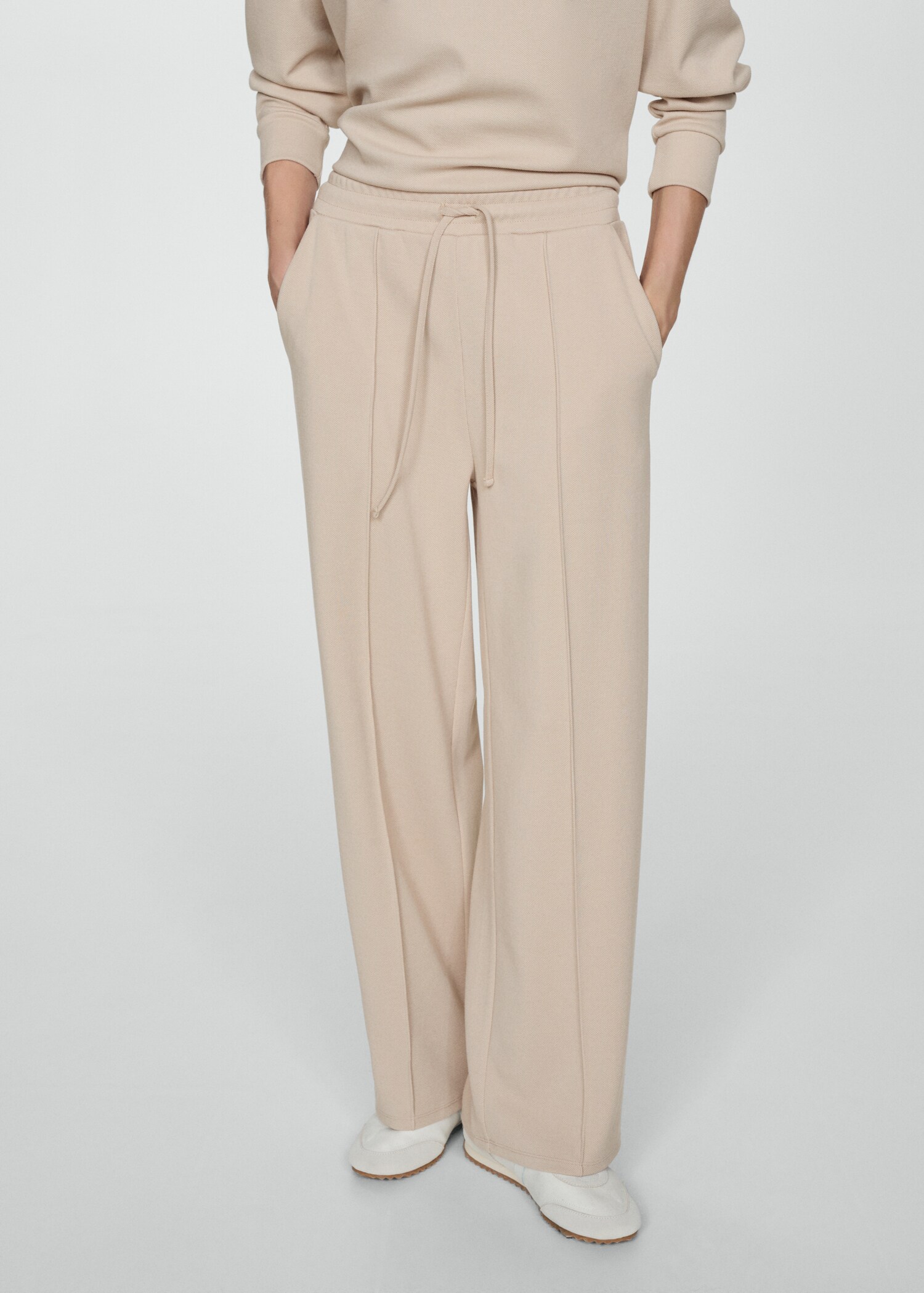 Seam-detail straight-fit trousers - Середній план