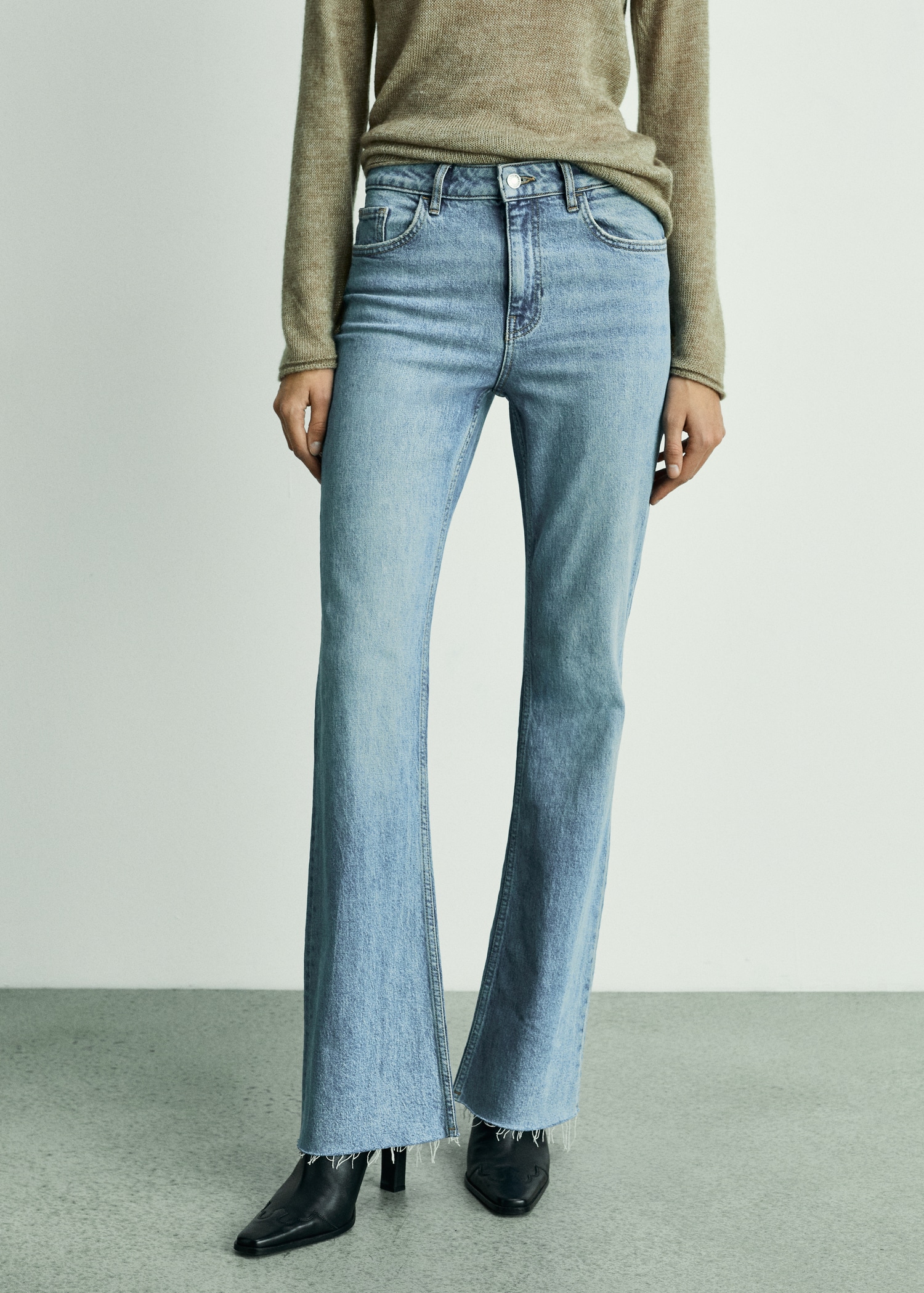 Pantalón Vaquero Vaqueros Flare Mango Jeans Flare Tiro Medio