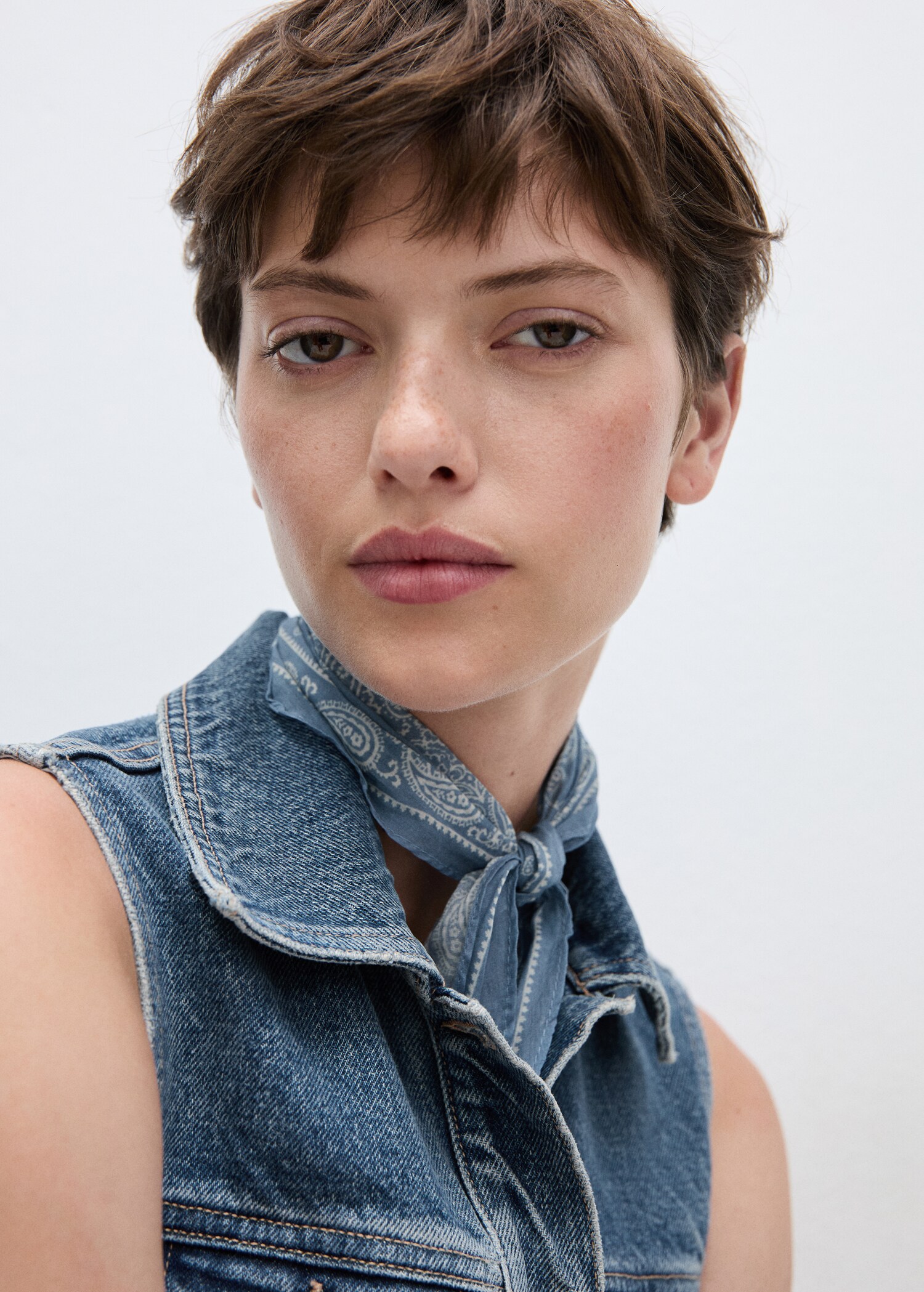 Star denim dress - Details of the article 1