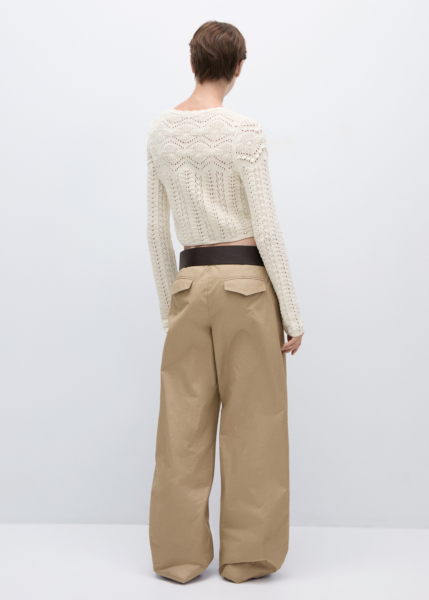 Open work-detail sweater - Reverse of the article
