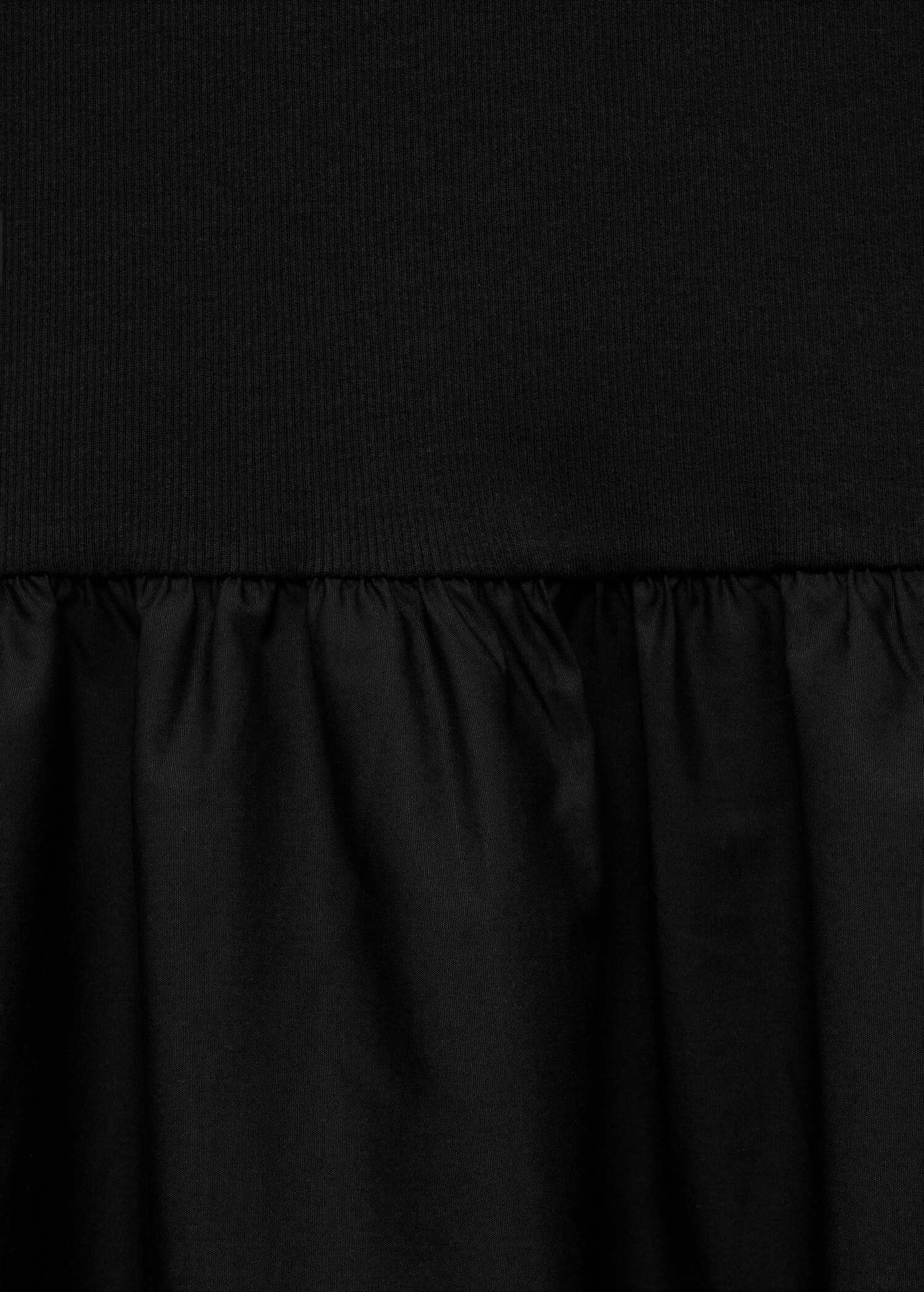 Gerafftes Trägerkleid - Detail des Artikels 8