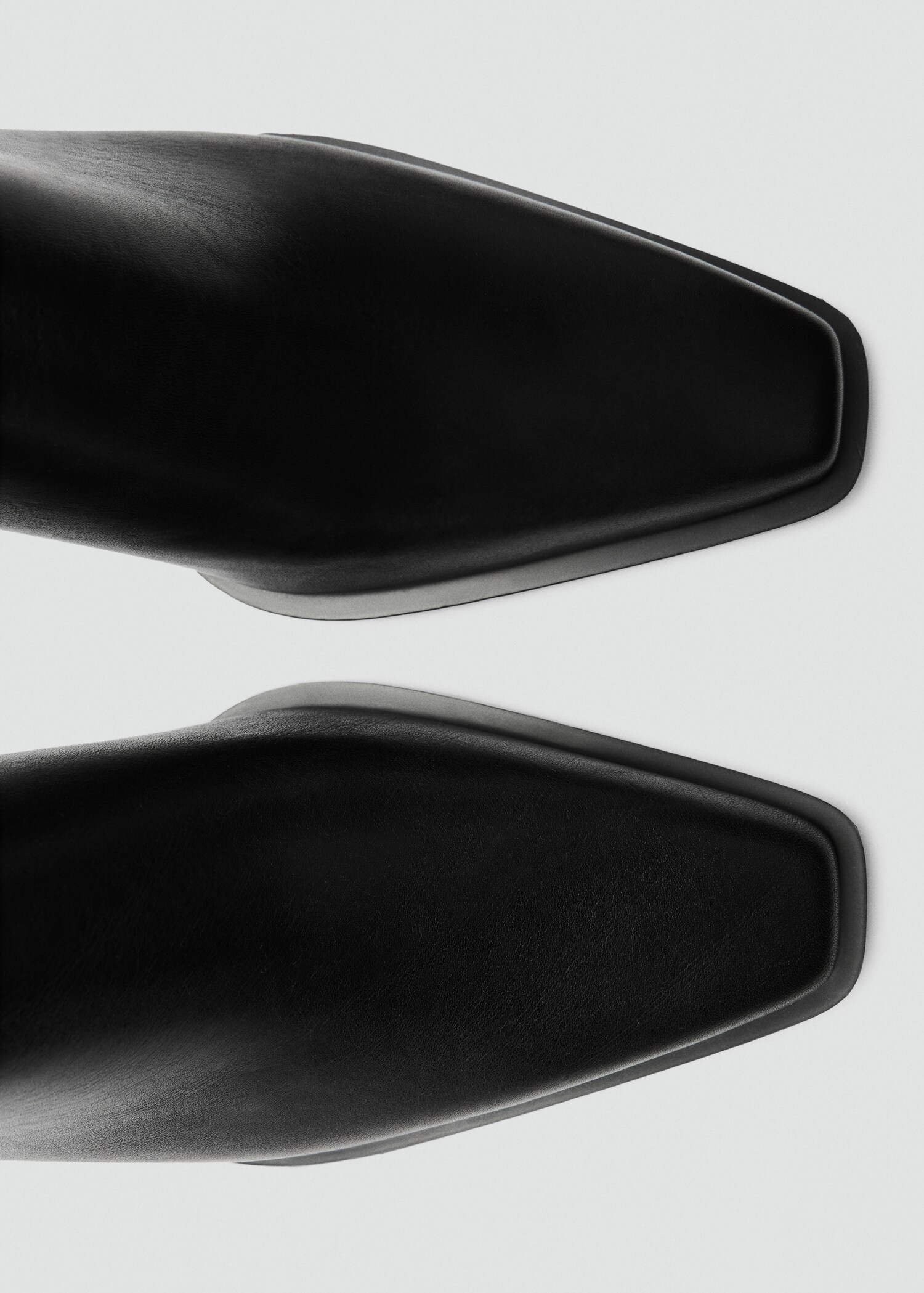 Lederstiefelette mit Blockabsatz - Detail des Artikels 1