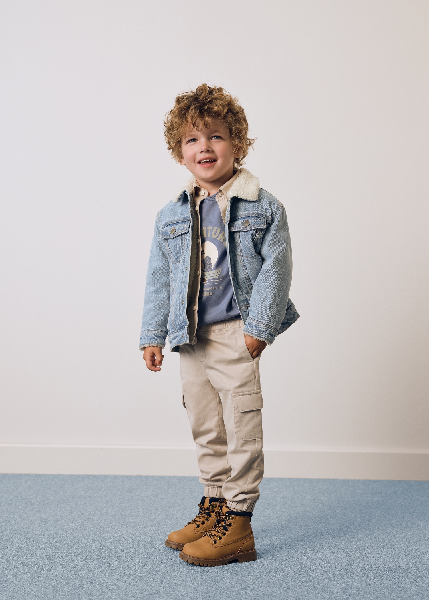 Denim jacket with shearling-effect lining - Details of the article 5