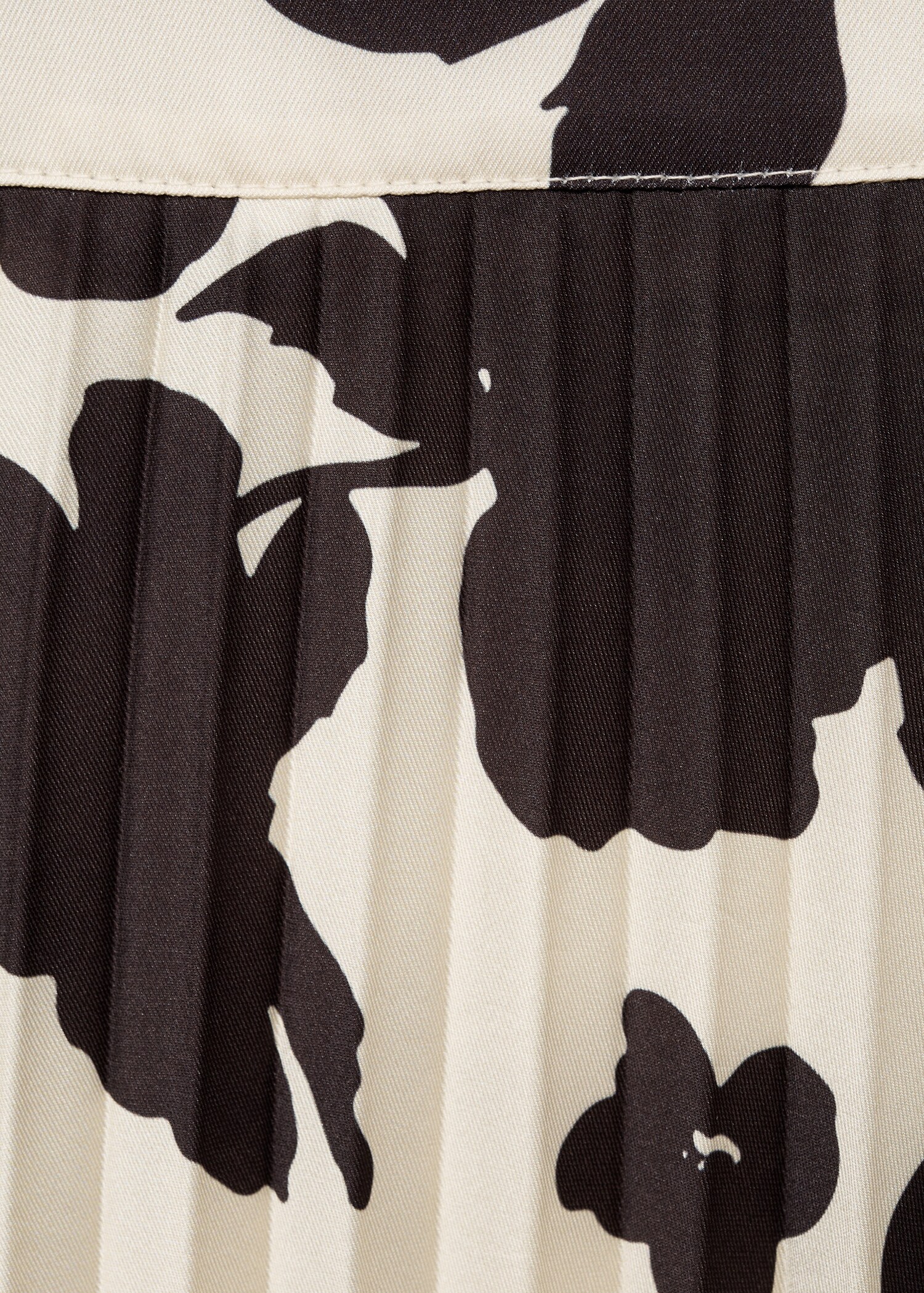 Printed pleated skirt - Details of the article 8