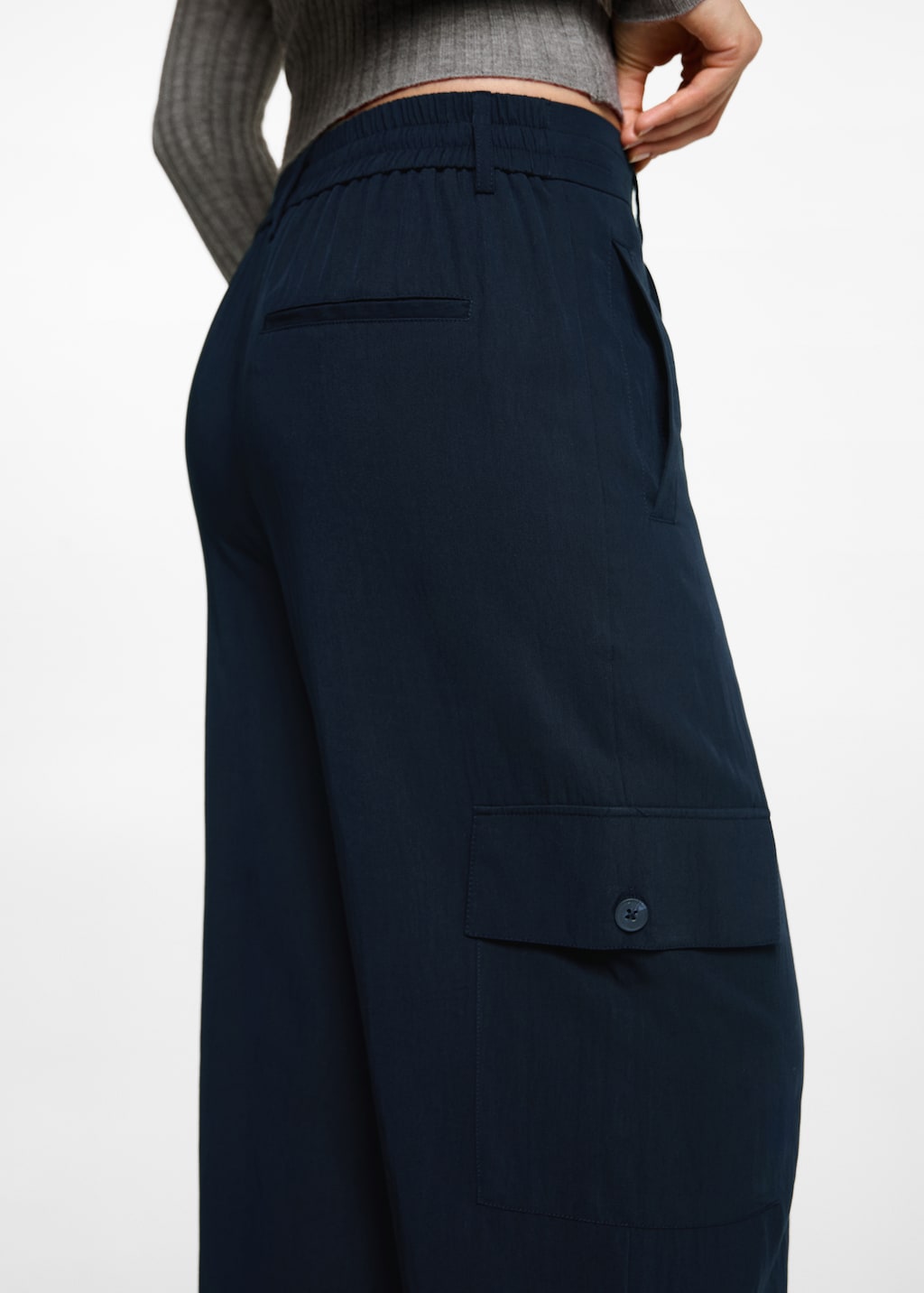 Dark blue cargo trousers deals