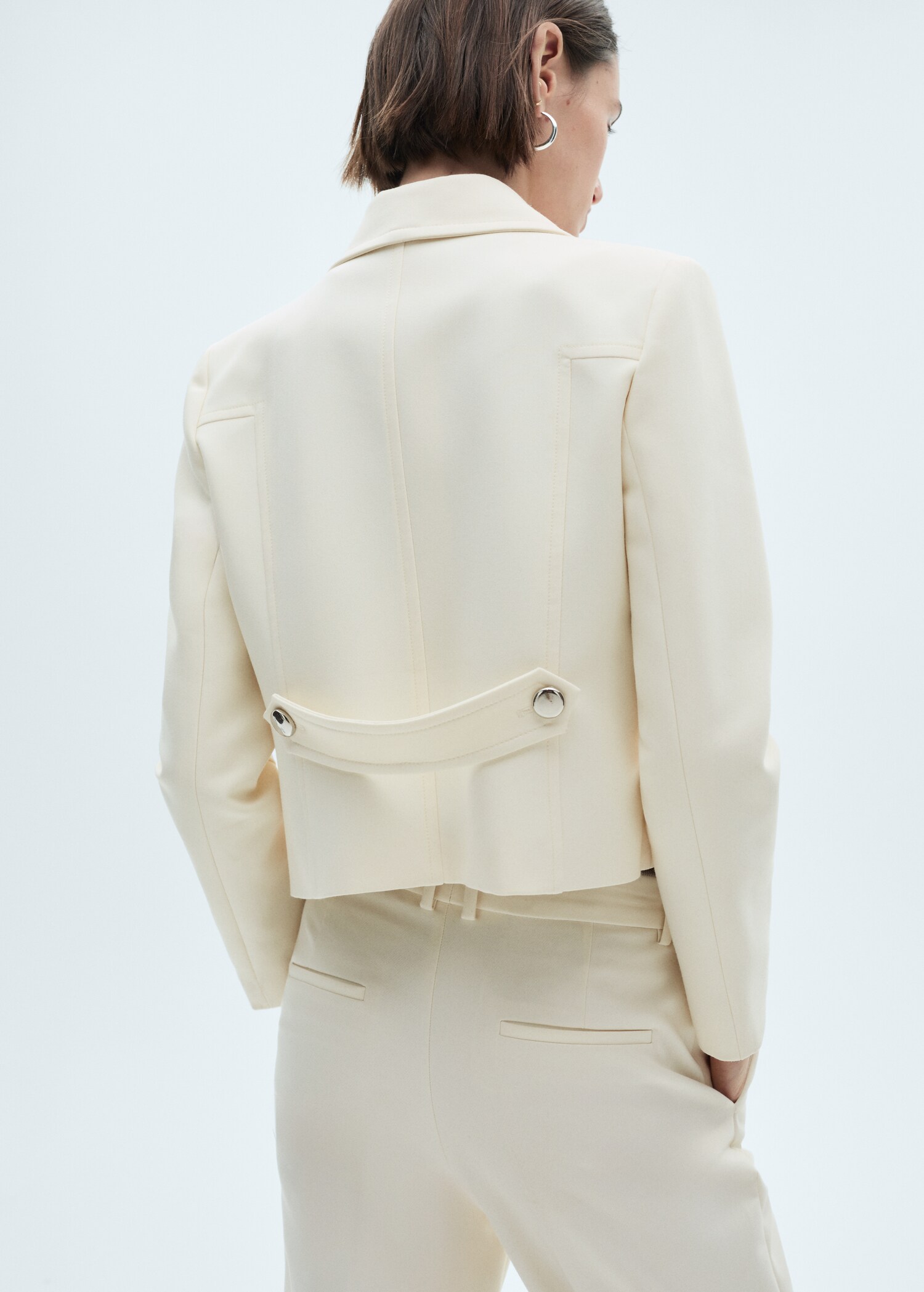 Jacket with lapels and metal buttons - Обратная сторона изделия