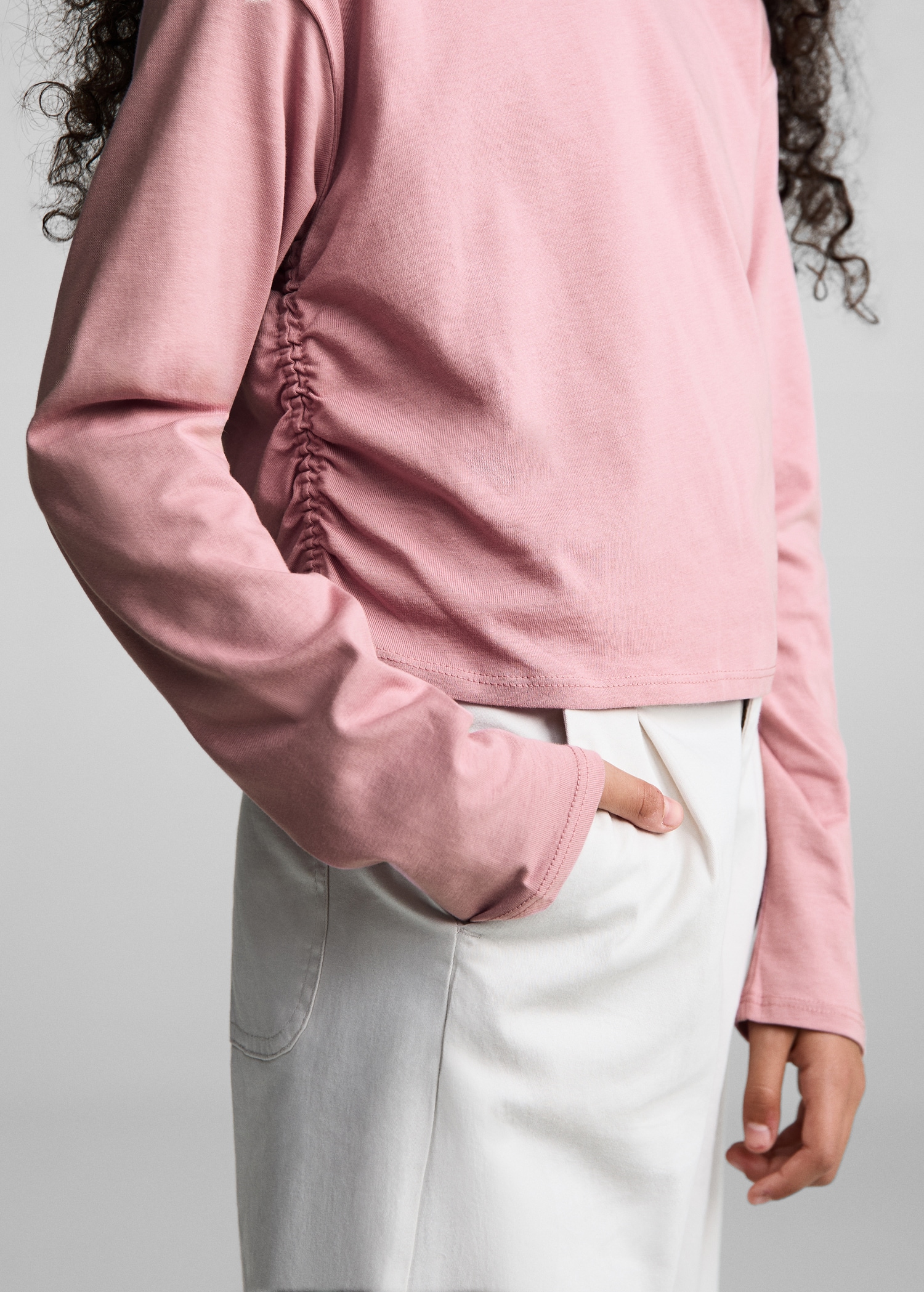 Ruched detail T-shirt - Details of the article 6