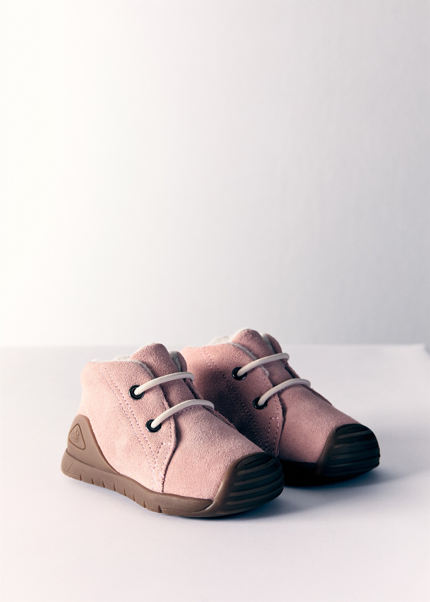 Tennis cuir biomecanics - Plan moyen