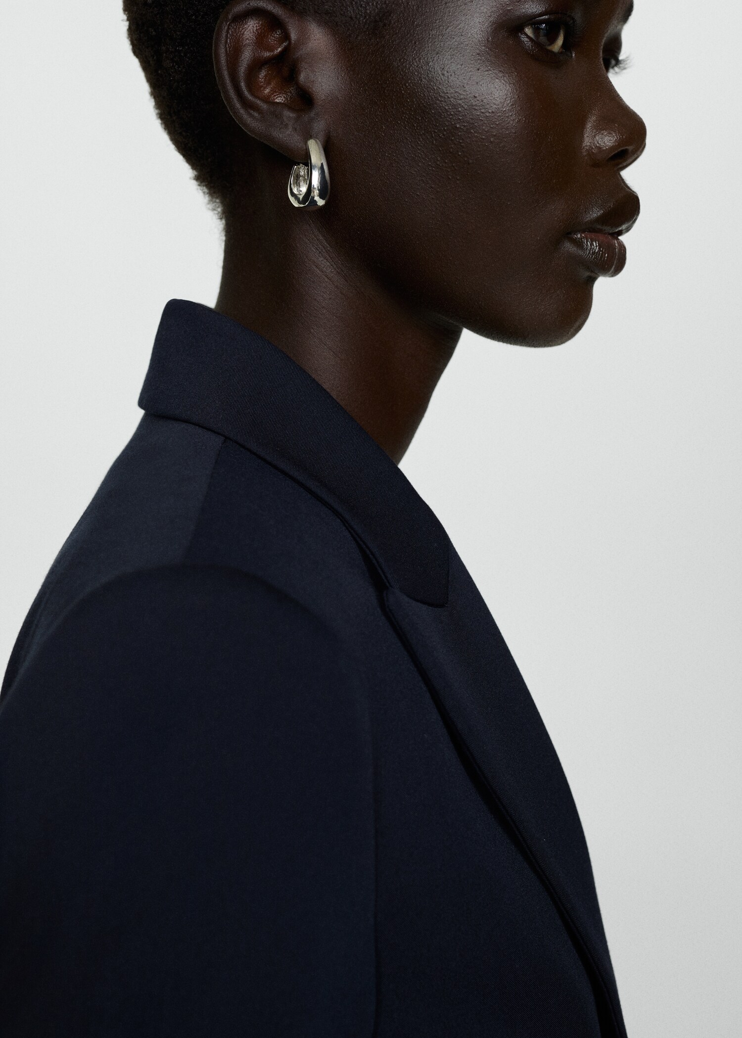 Fitted suit jacket - Details of the article 1