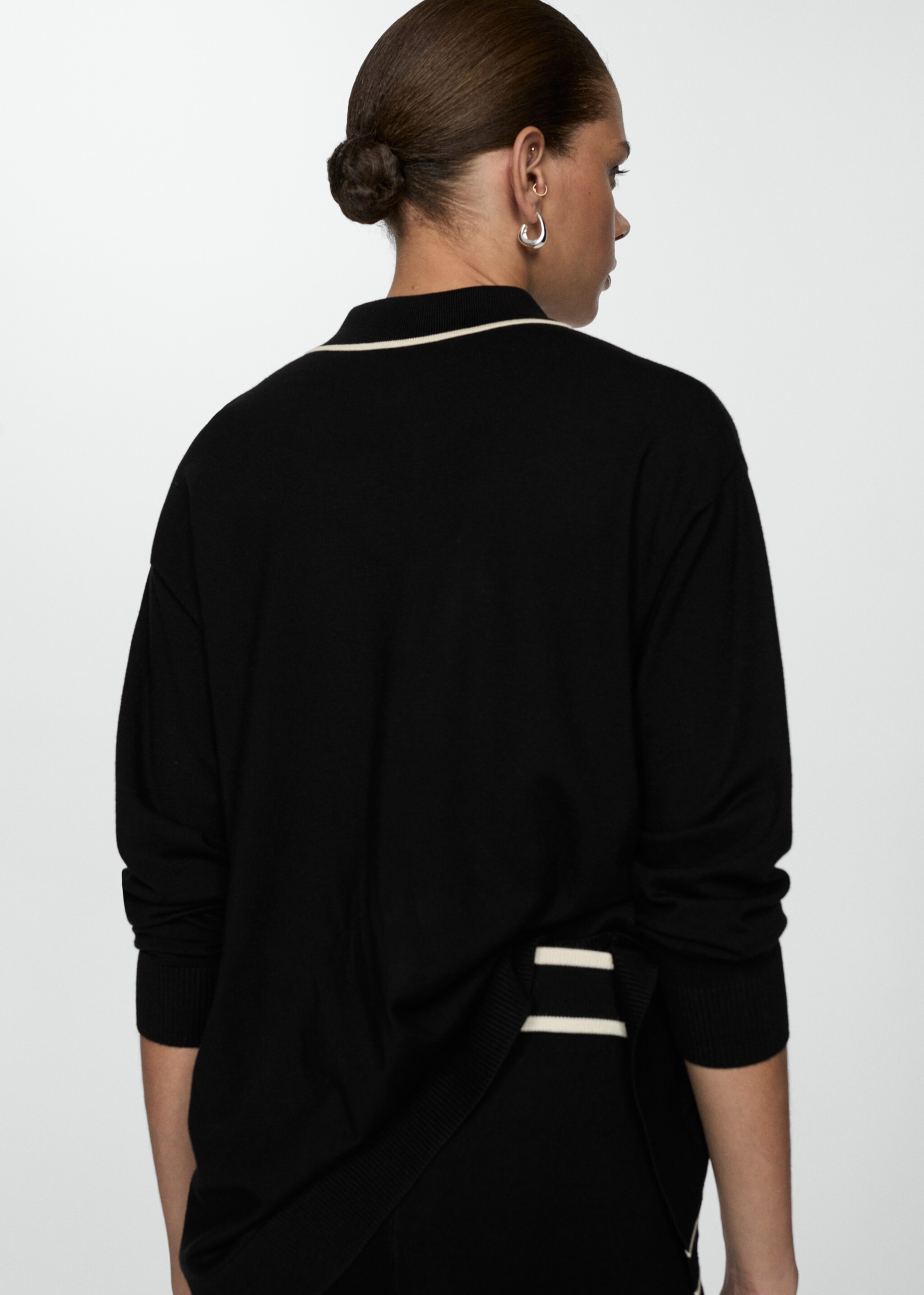 Oversized cardigan with contrast trims - Reverse of the article