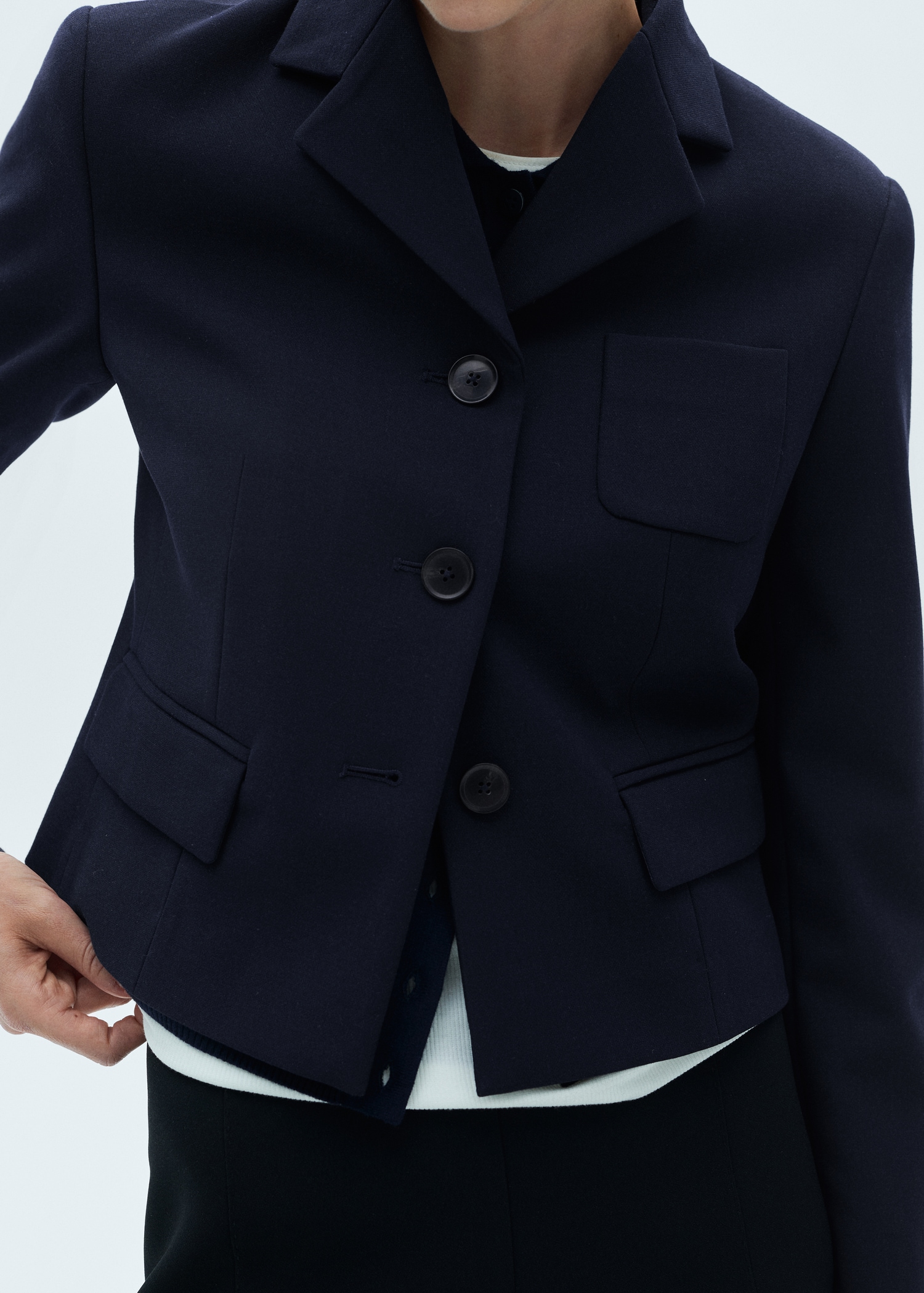 Cropped jacket with buttons - Details of the article 6