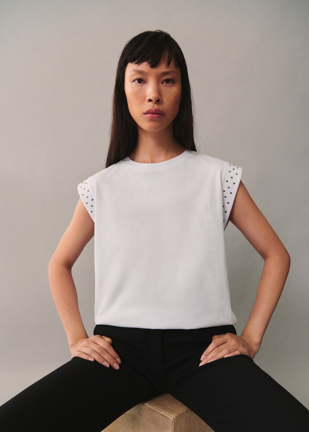 Studded sleeveless T-shirt