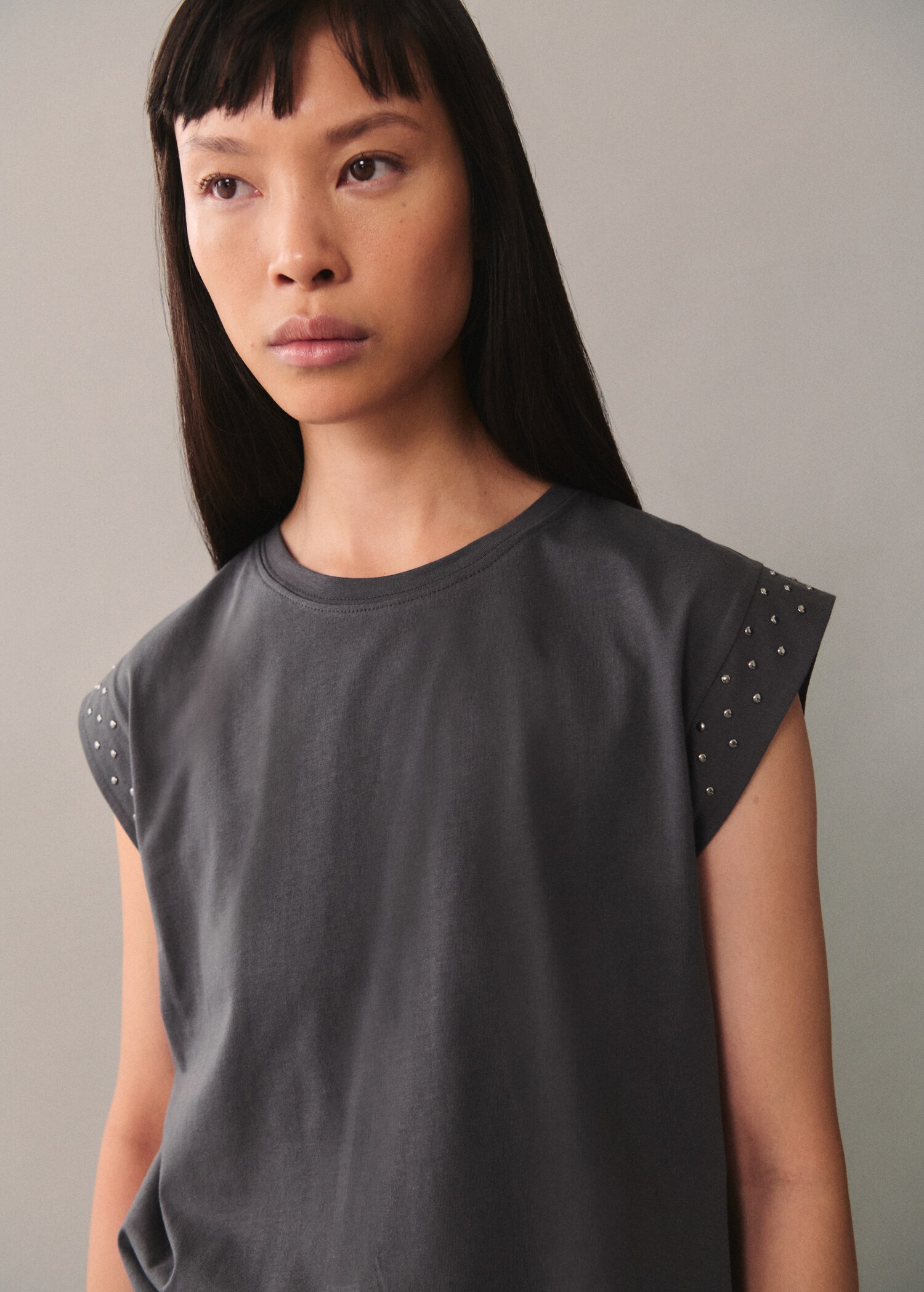 Studded sleeveless T-shirt - Medium plane