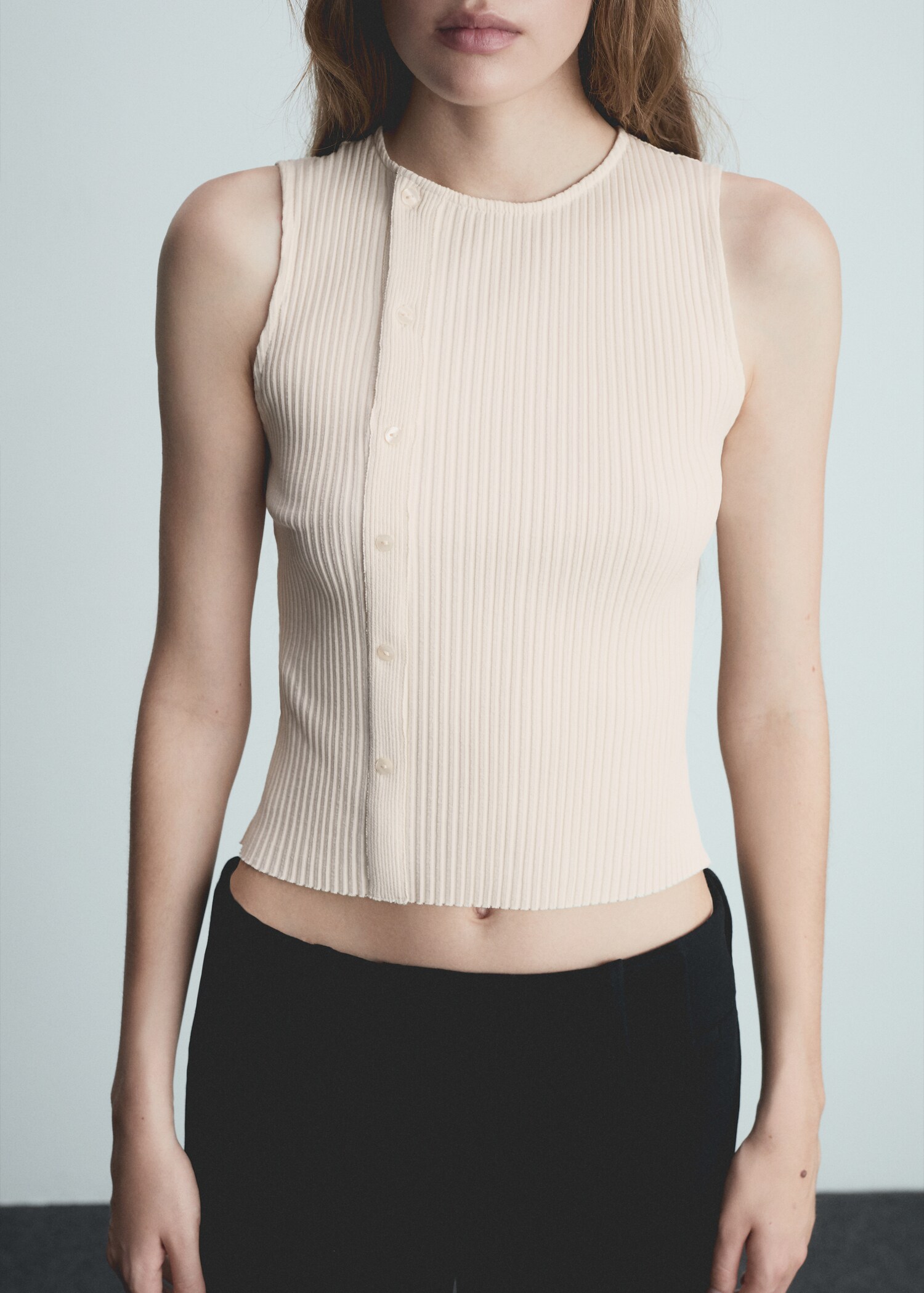 Knitted top with side buttons - Medium plane