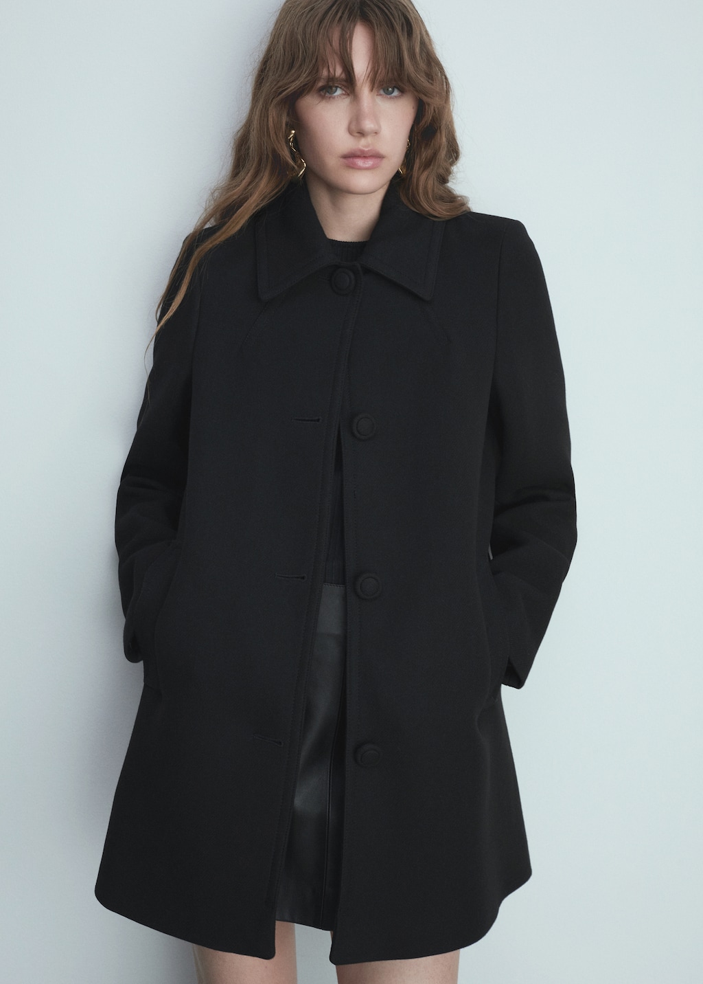 Straight fit coat with buttons