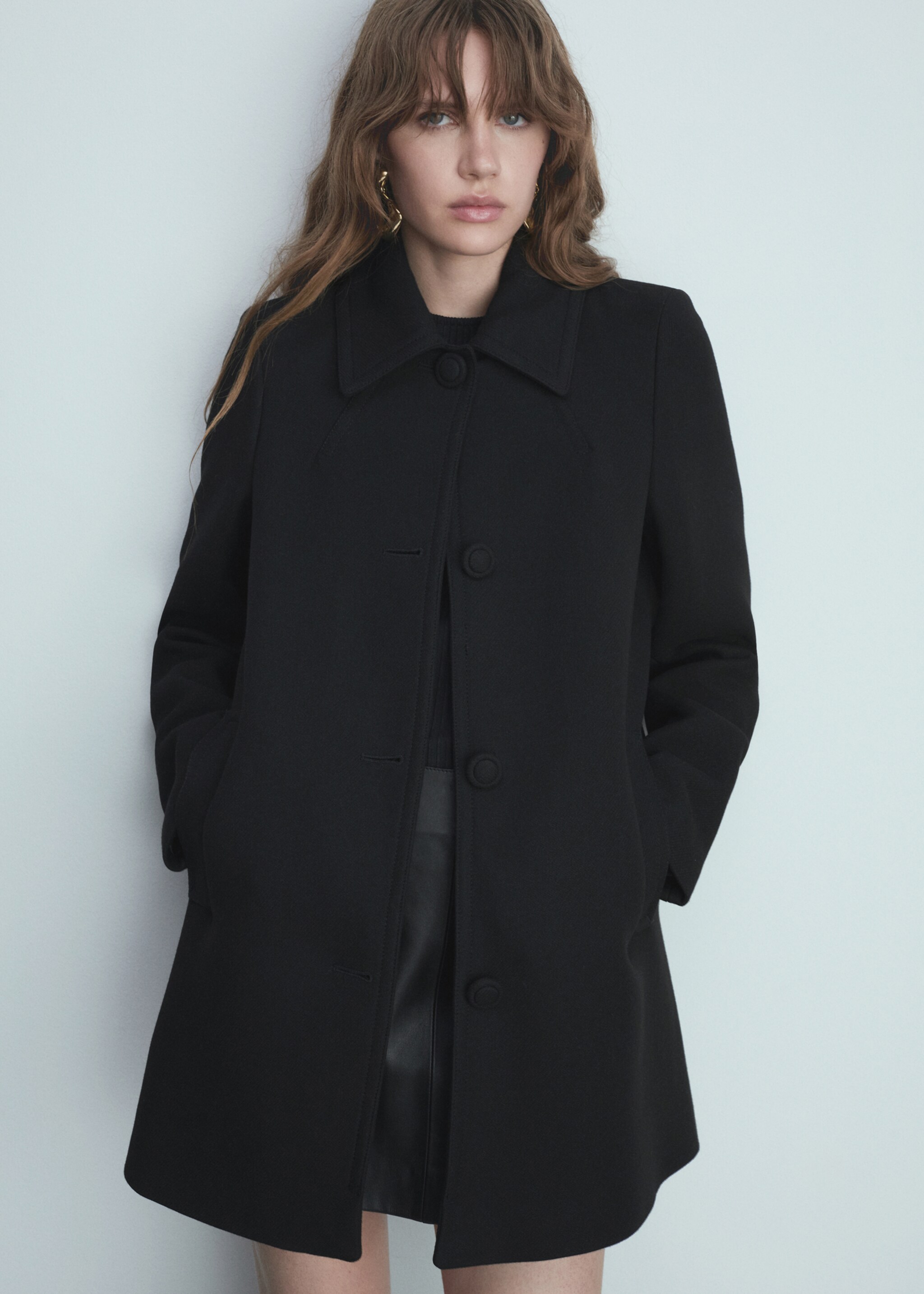 Straight-fit coat with buttons - Средний план