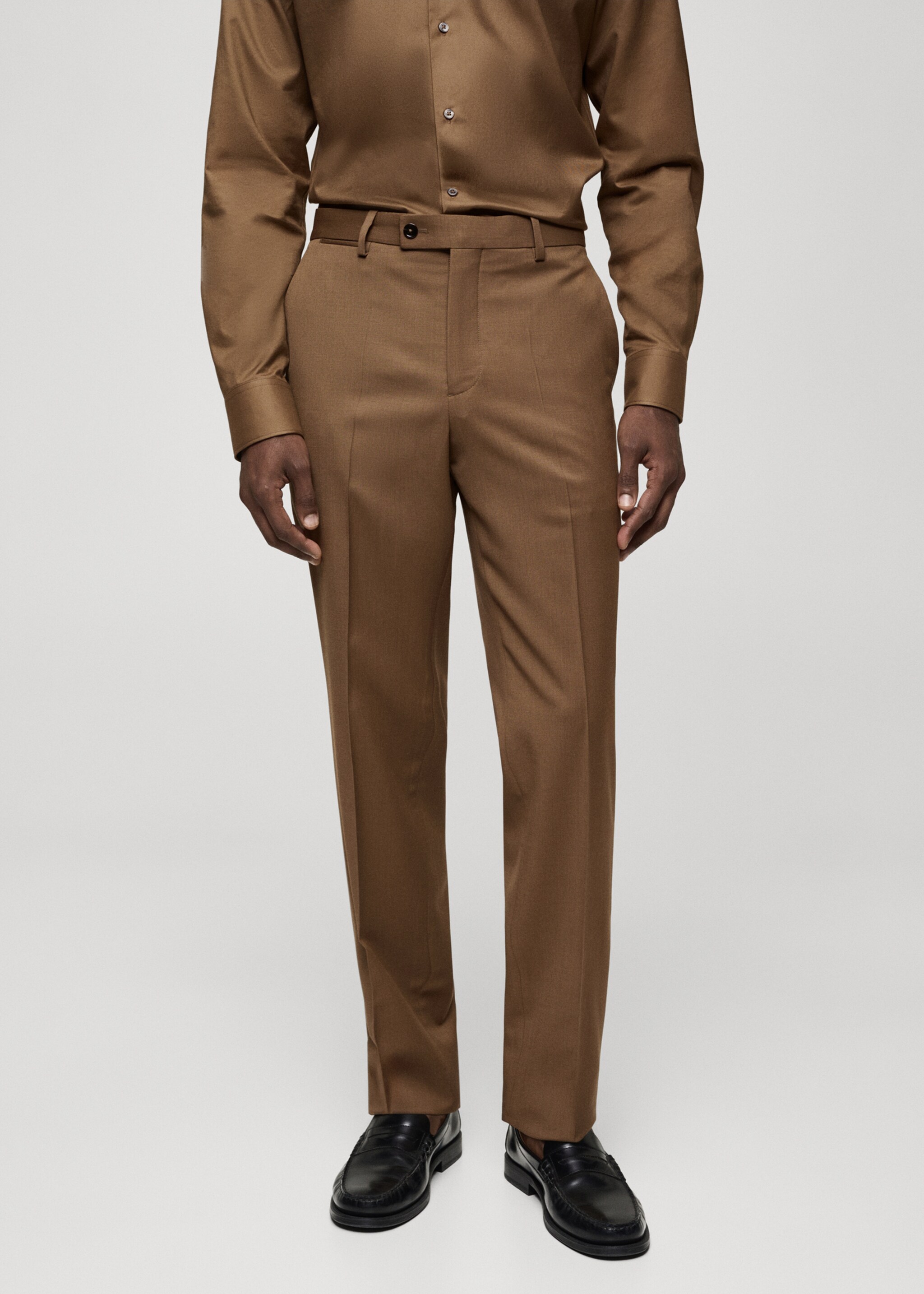 Pantalón traje slim fit 100% lana virgen - Plano medio