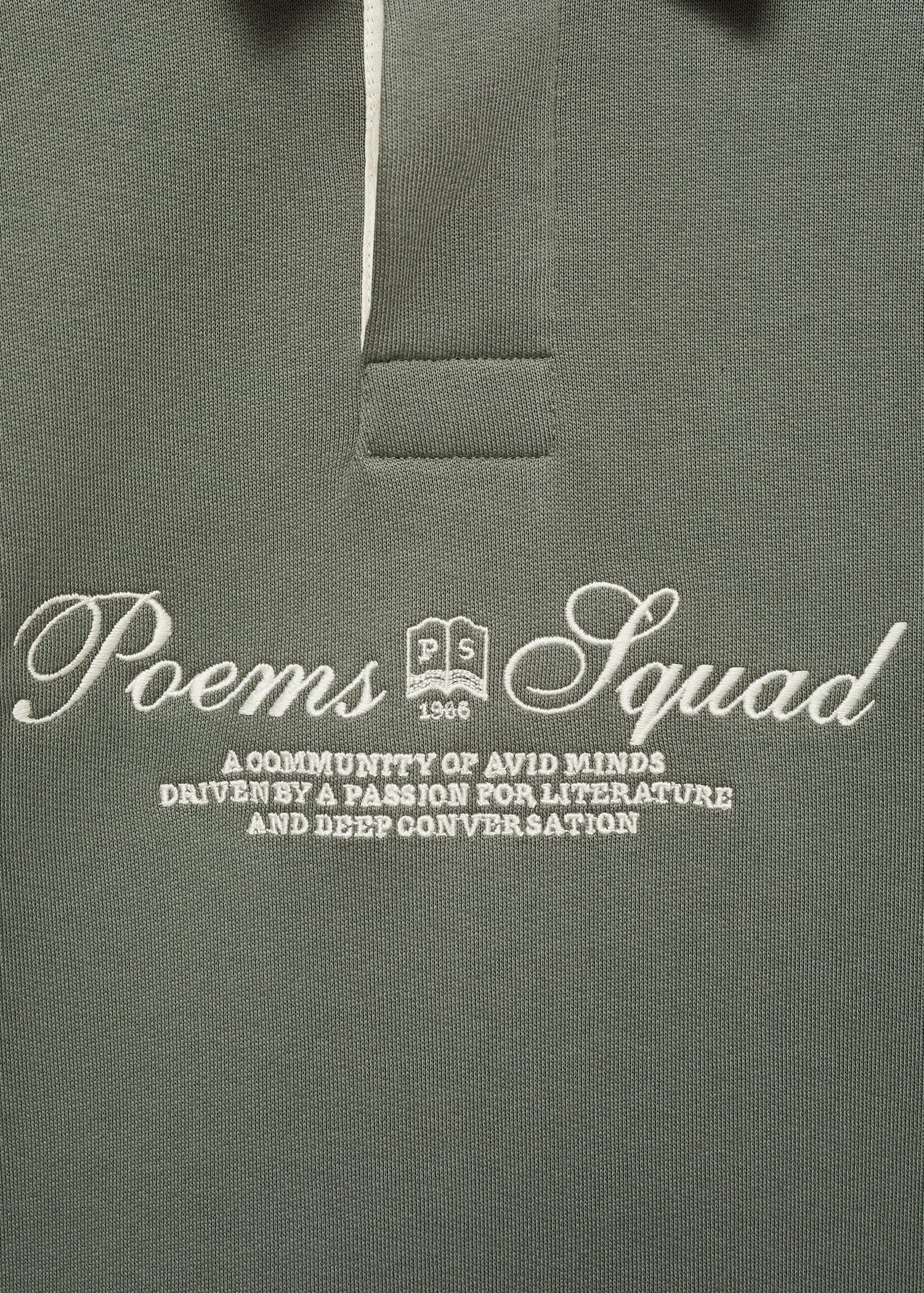 Polo sweatshirt with front text - Details of the article 8
