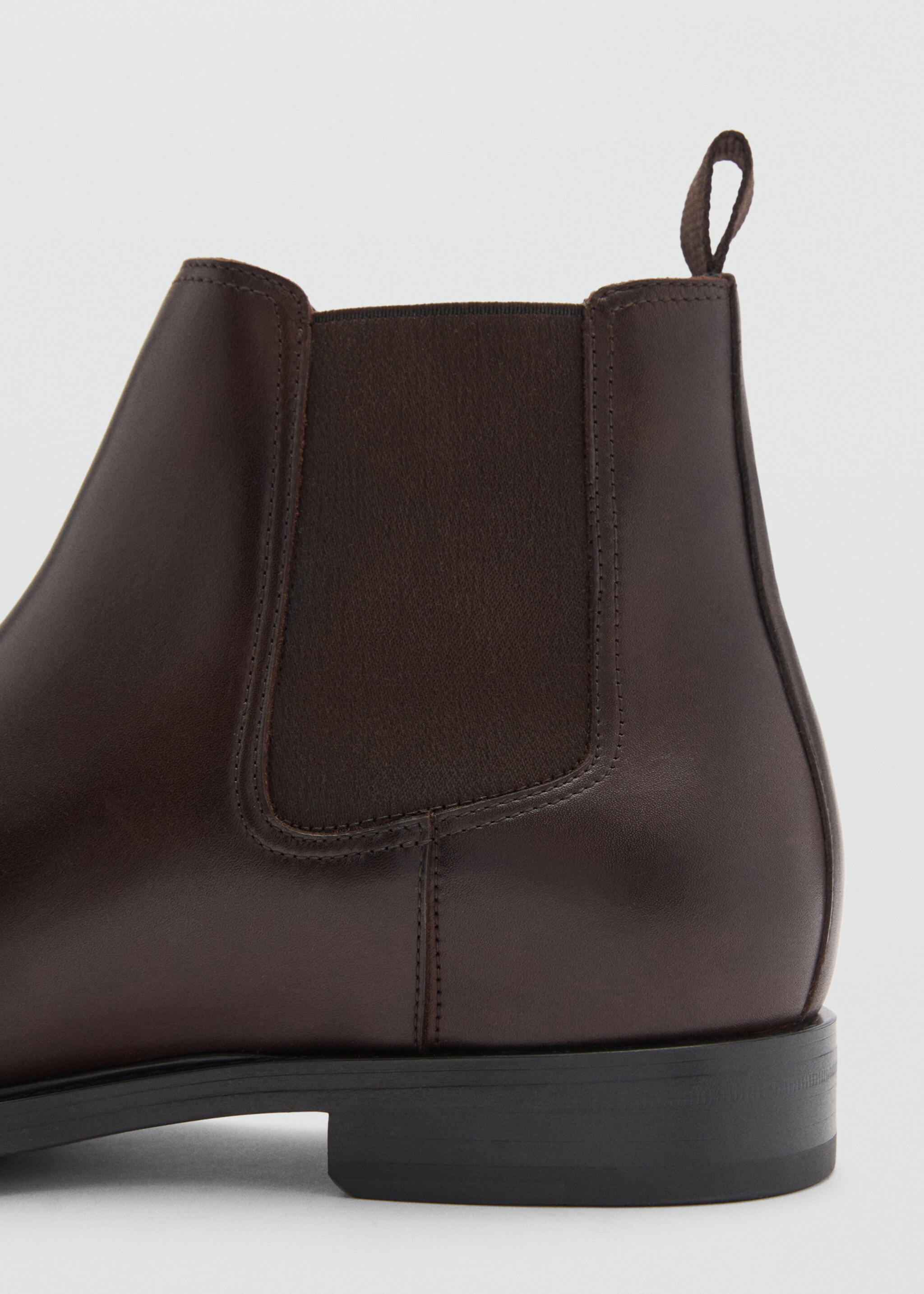 Polished leather chelsea boots - Details of the article 1