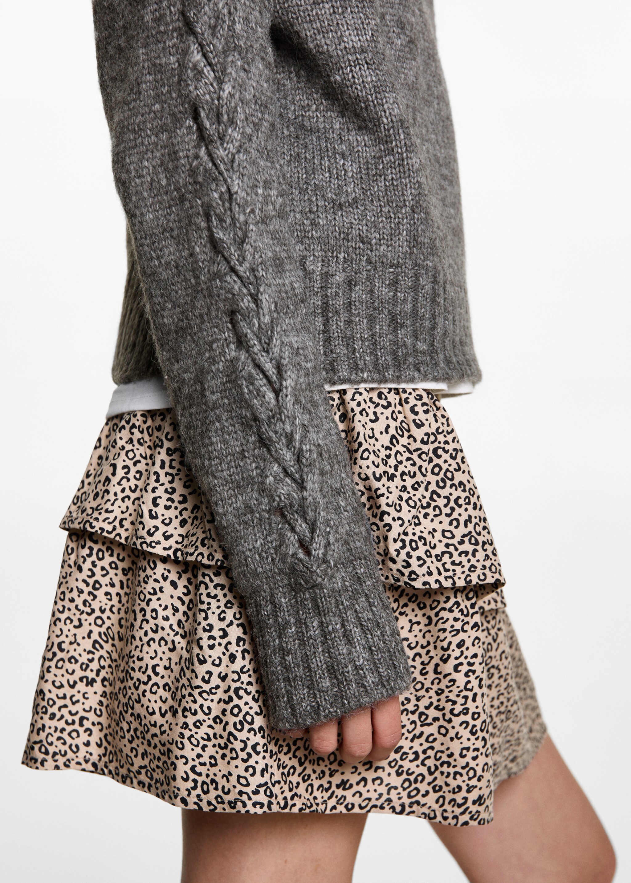 Braided sleeve sweater - Details of the article 6