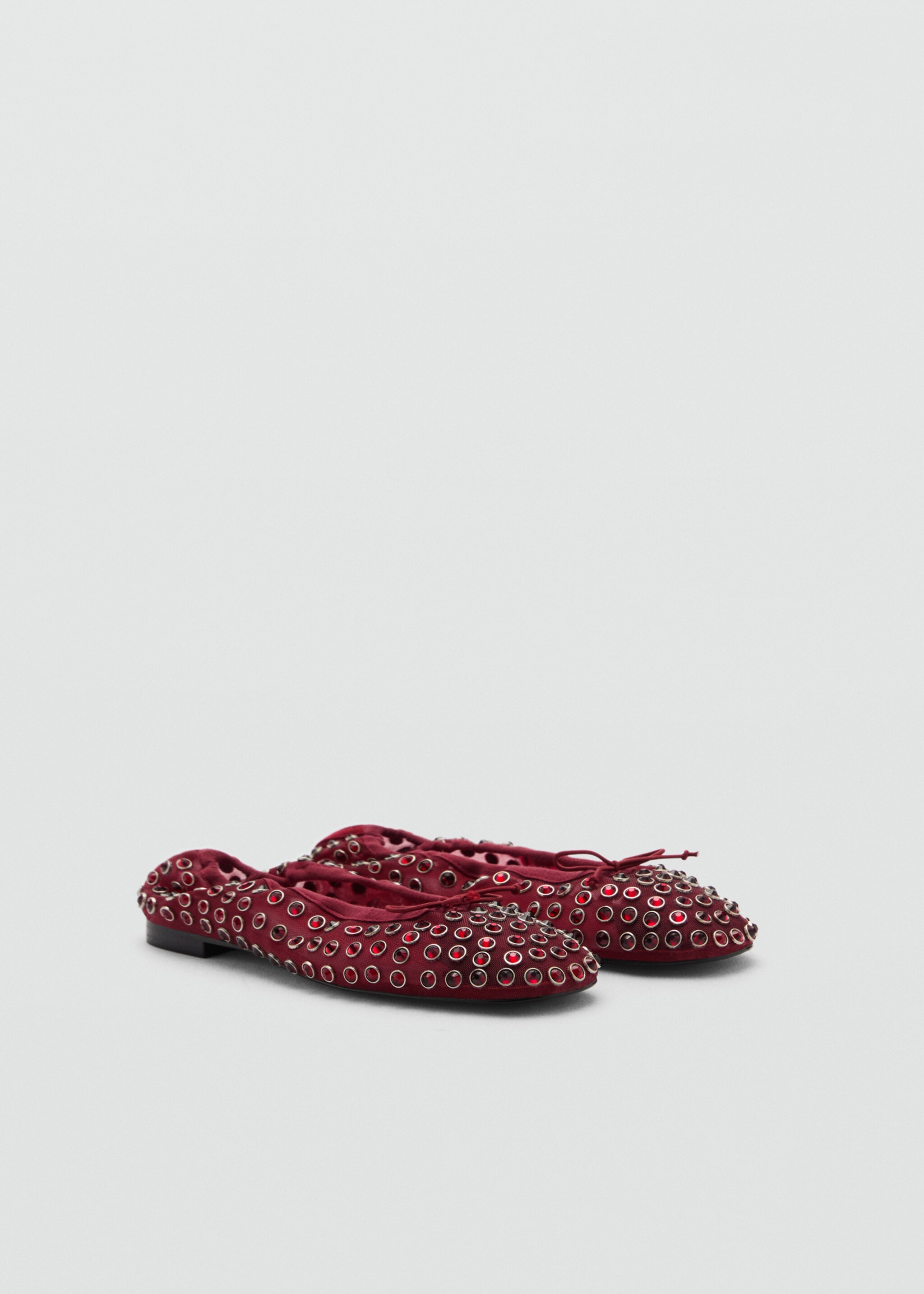 Ballerines cloutées maille filet - Plan moyen