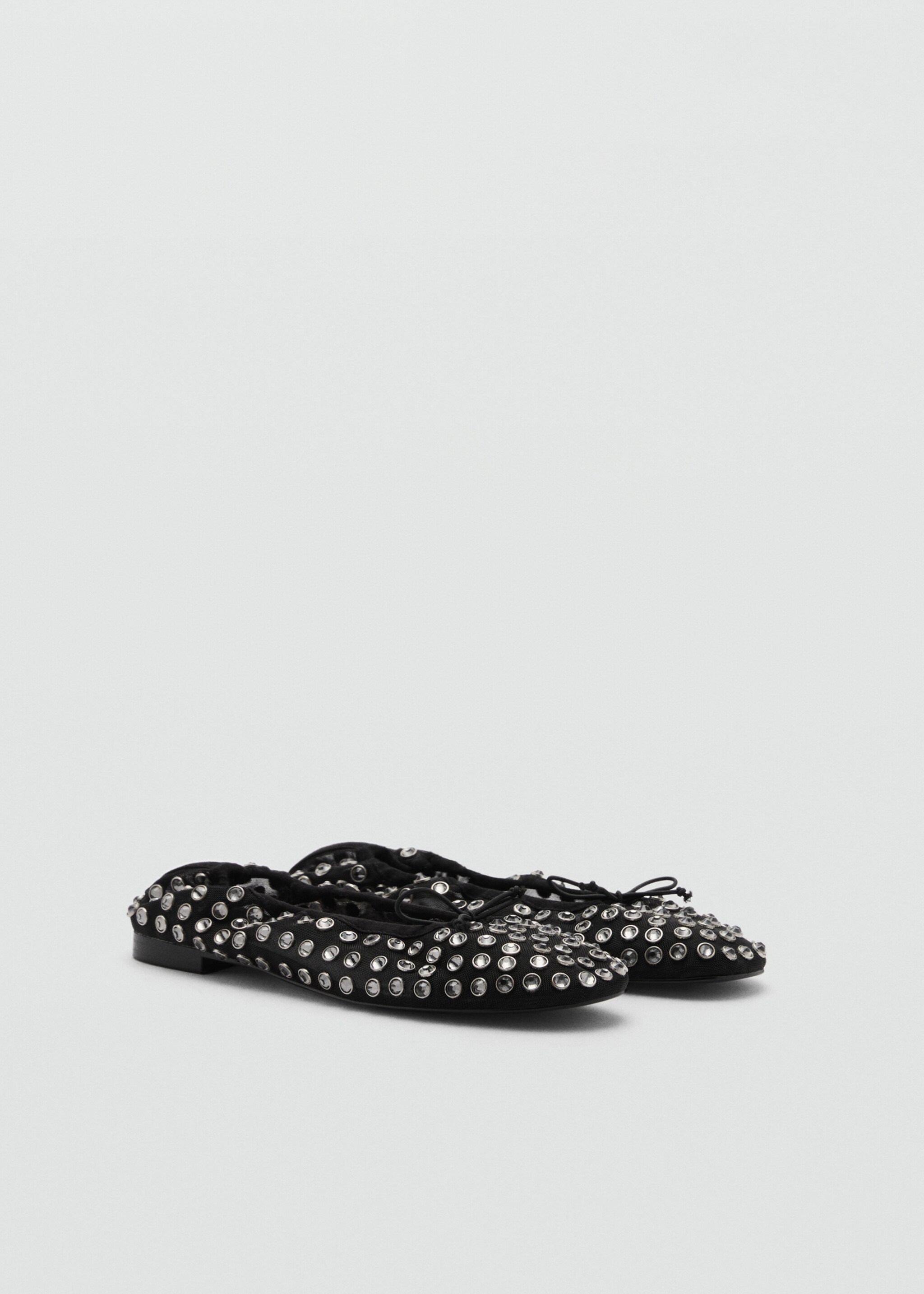 Ballerines cloutées maille filet - Plan moyen