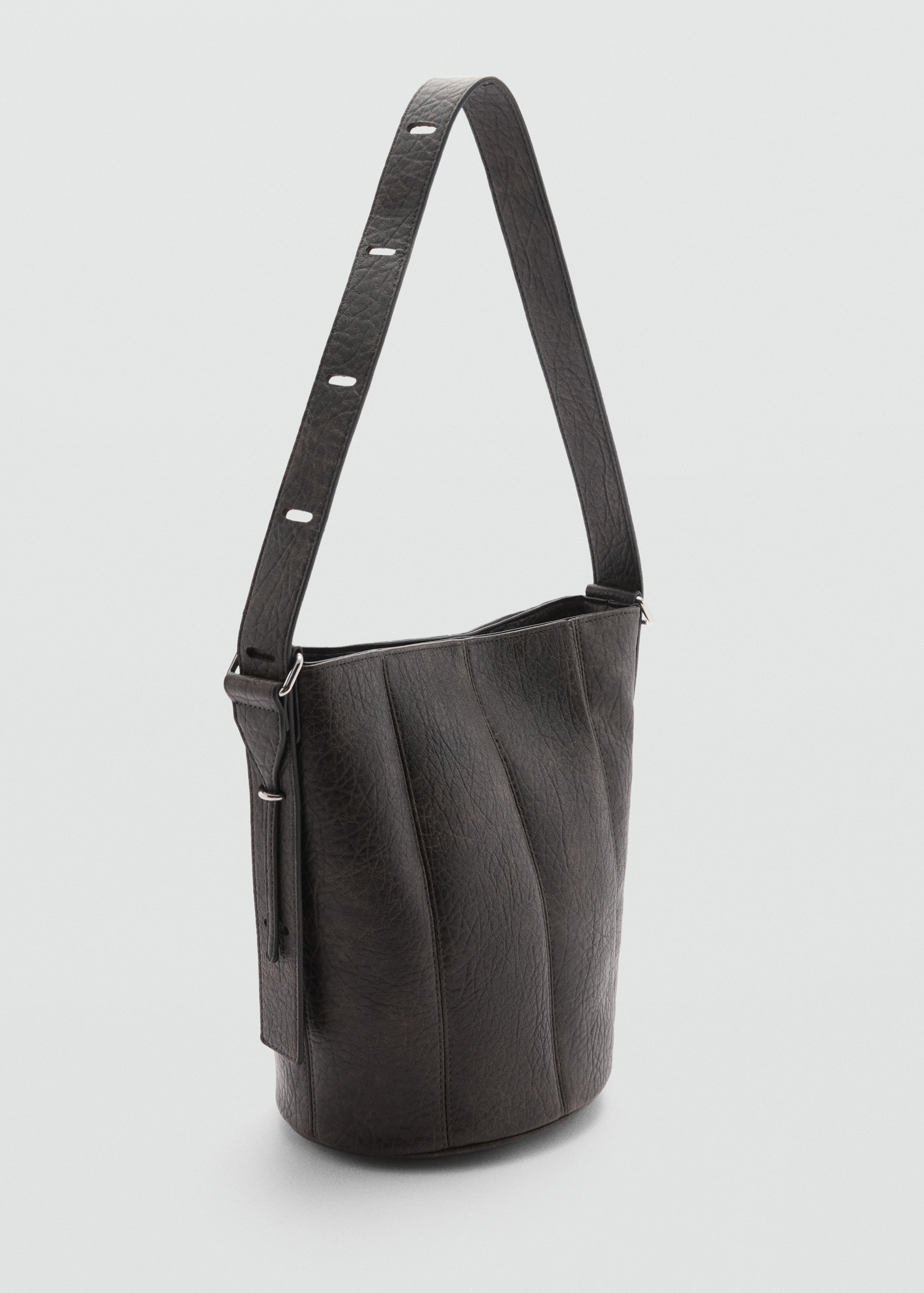 Sac seau simili-cuir - Plan moyen