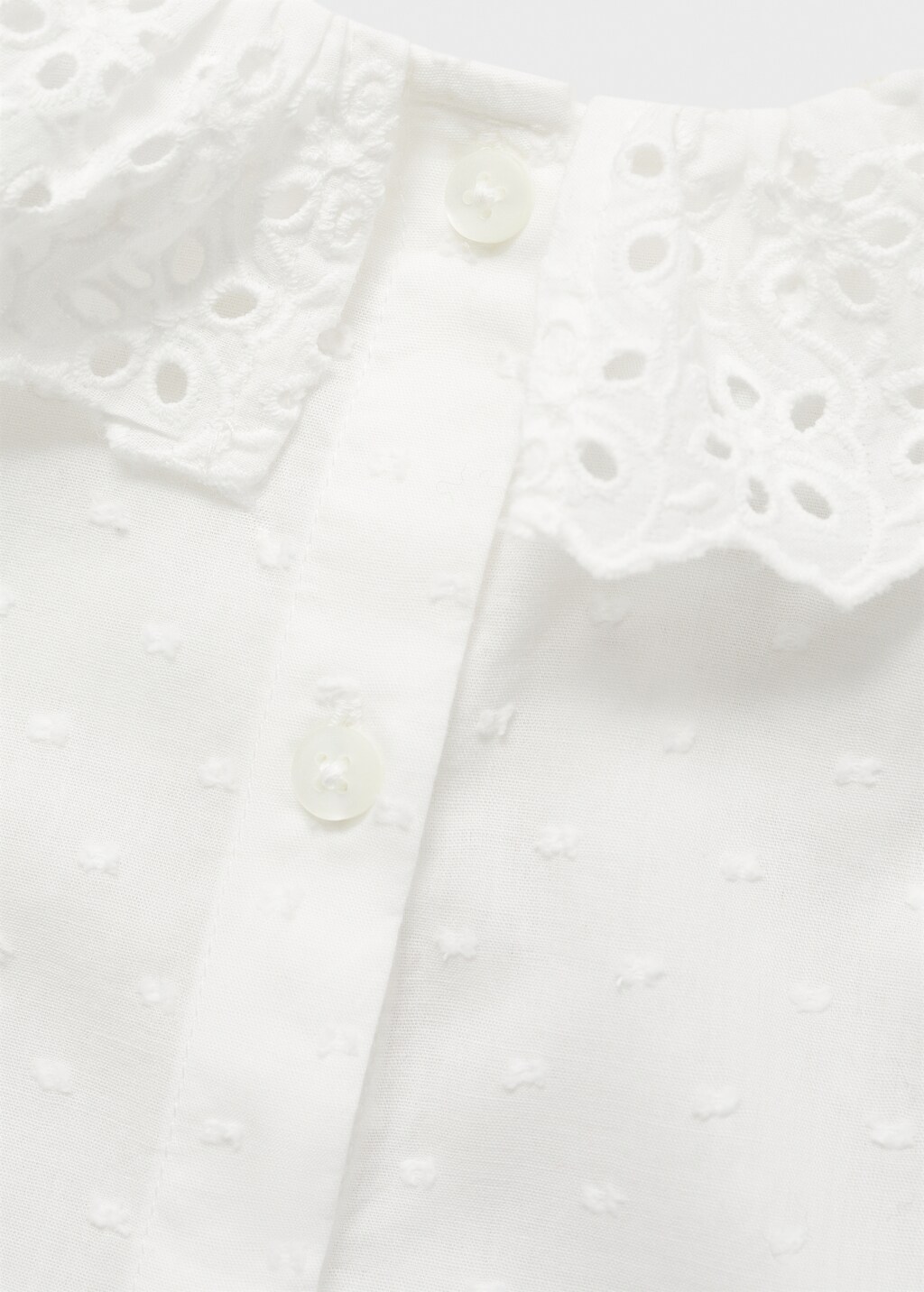Camisa calada cuello babydoll