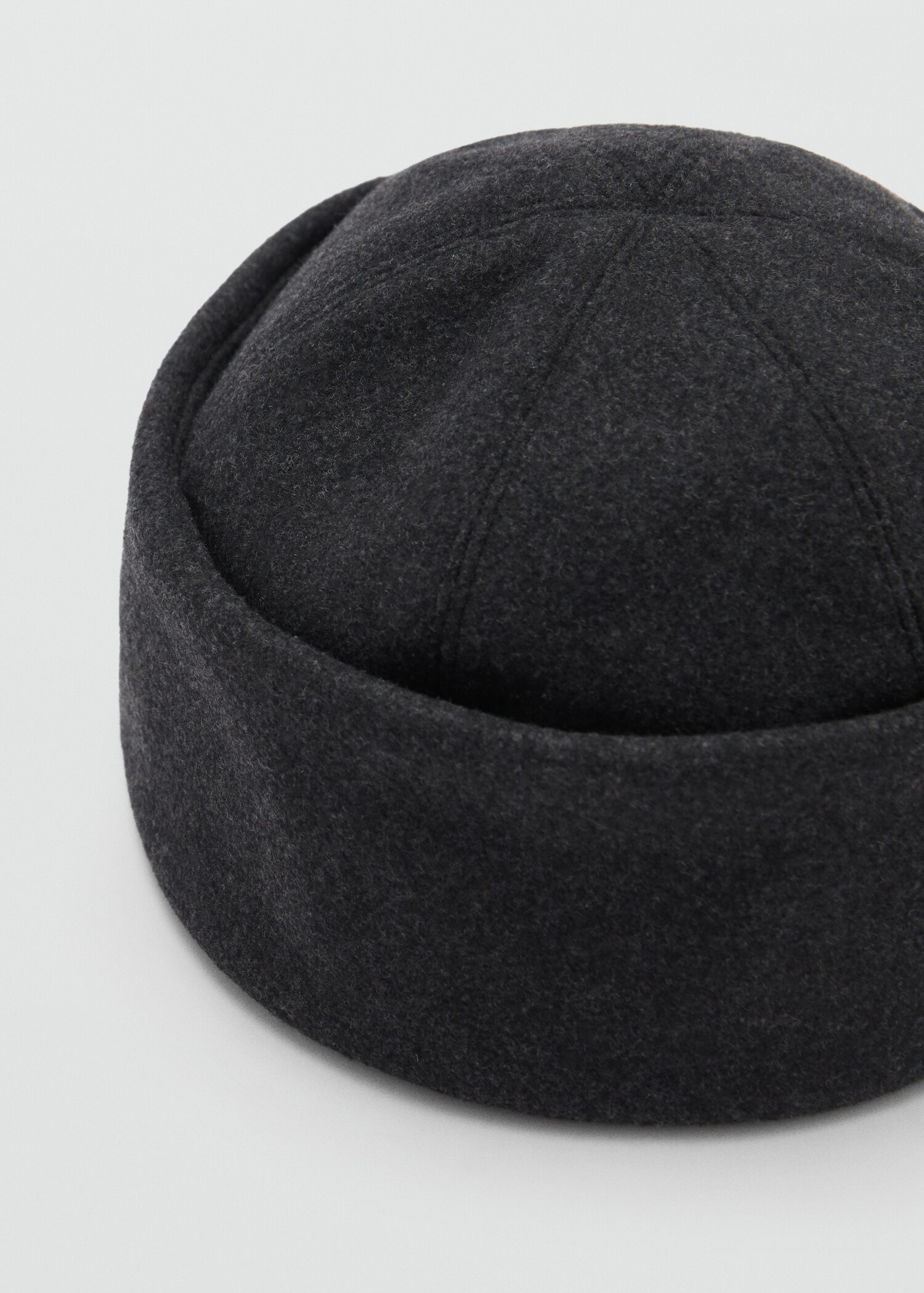Cappellino lana bordo inferiore risvolto - Piano medio