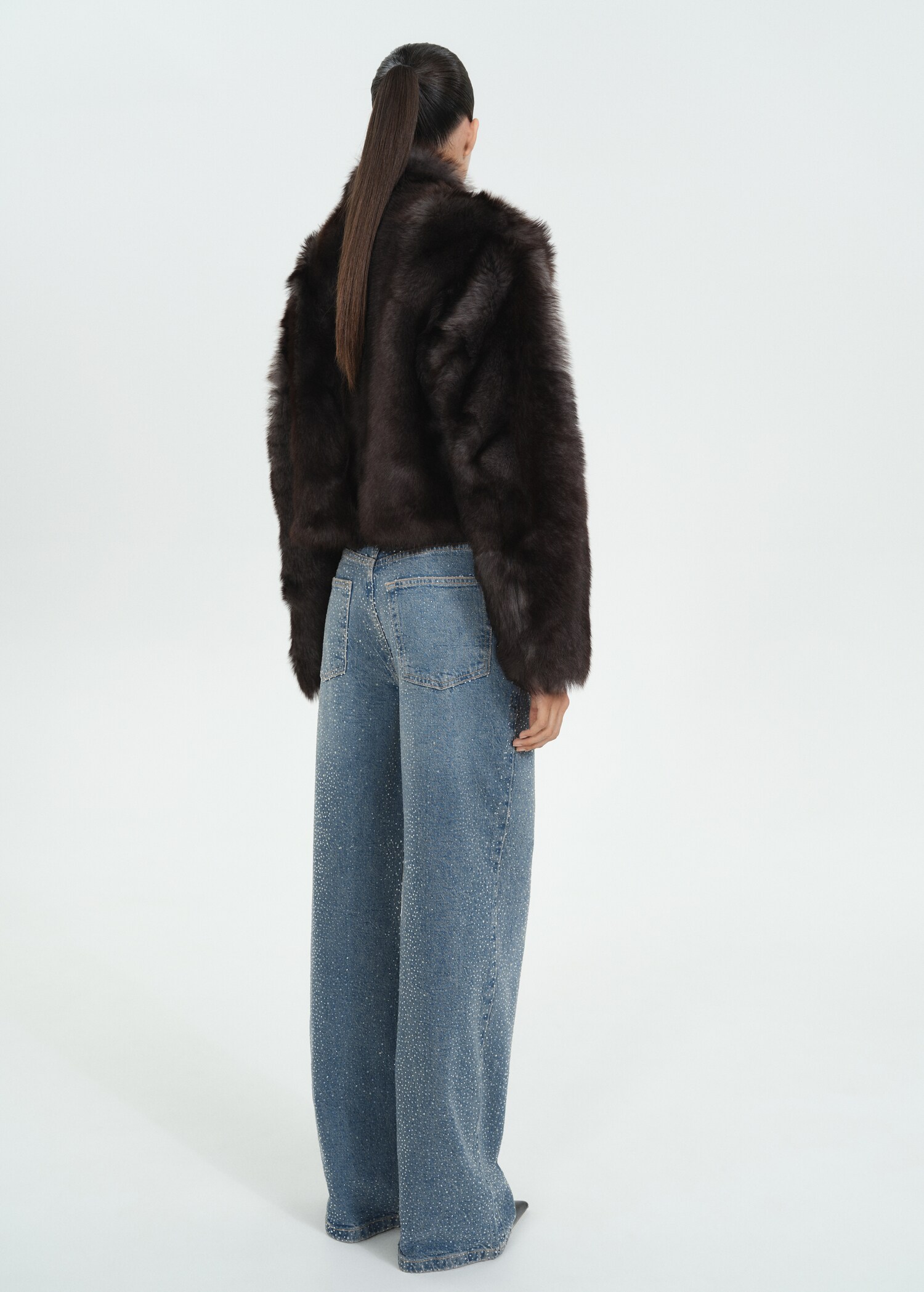 Straight jeans with rhinestone detail - Reverse of the article
