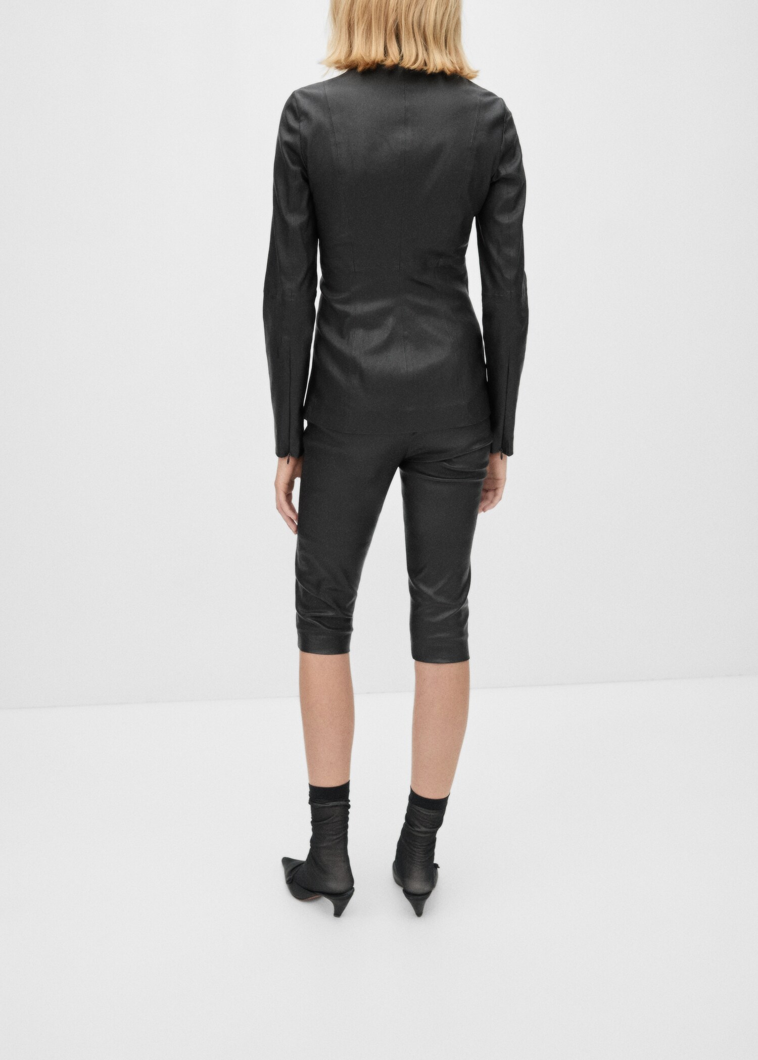 Capri leather leggings - Reverse of the article