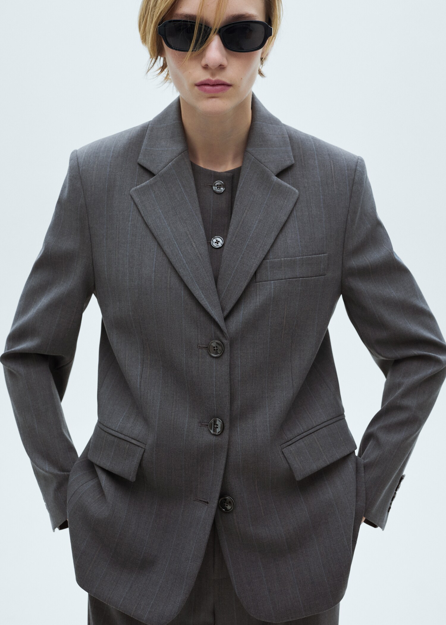 Pinstripe suit jacket - Medium plane