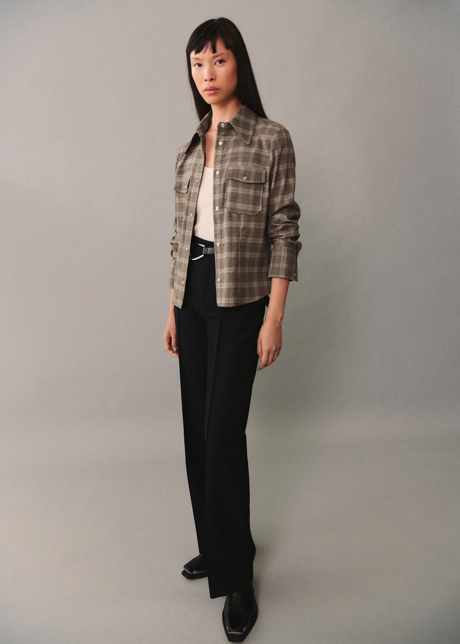 Check overshirt with pockets - Details of the article 2