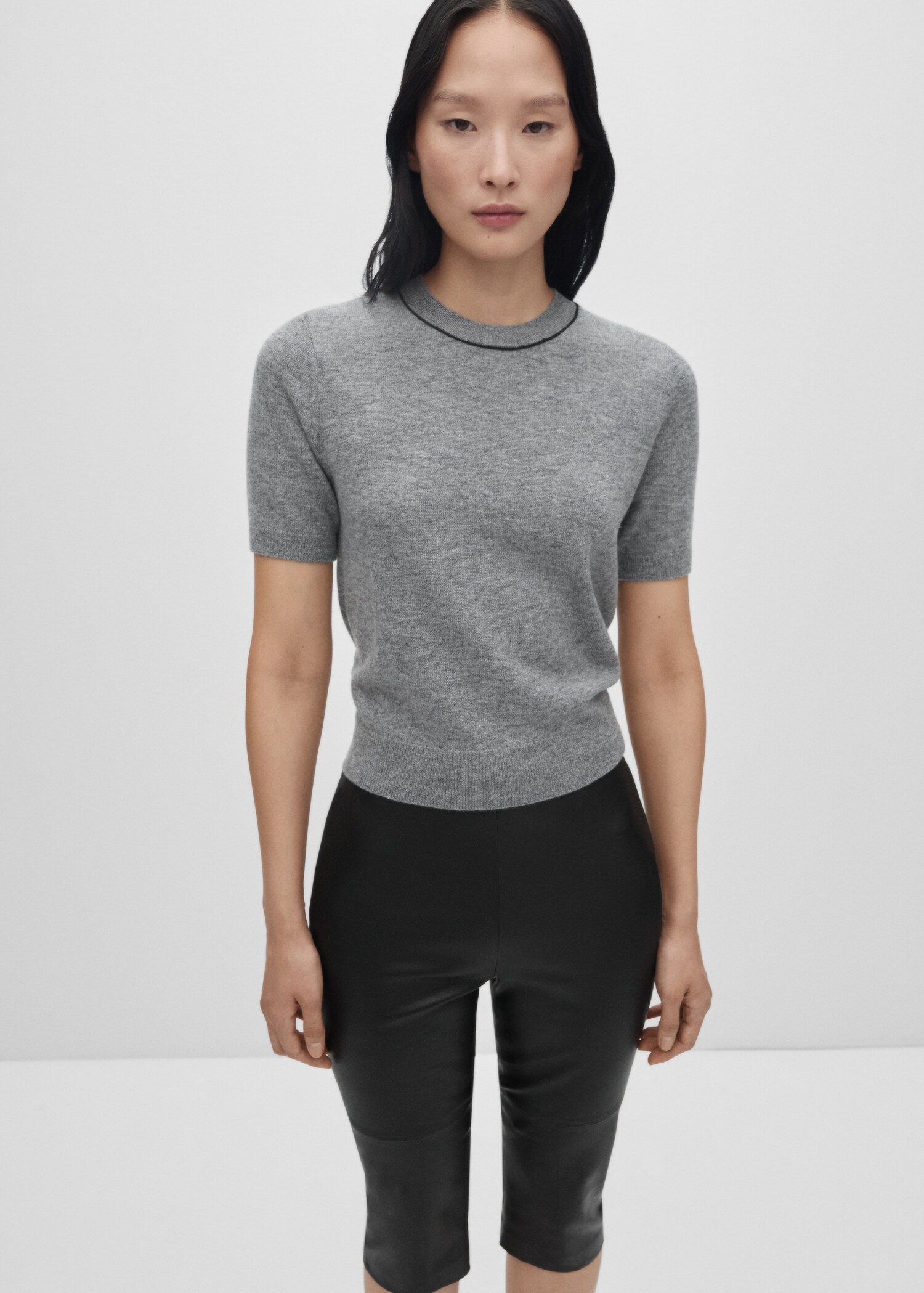 Short-sleeved wool sweater - Medium plane