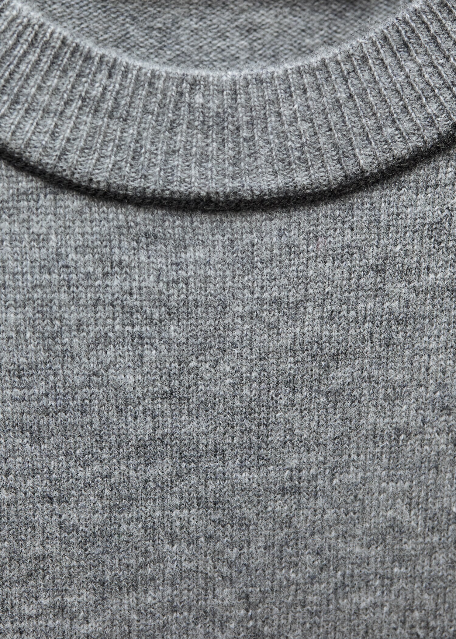 Short-sleeved wool sweater - Details of the article 8
