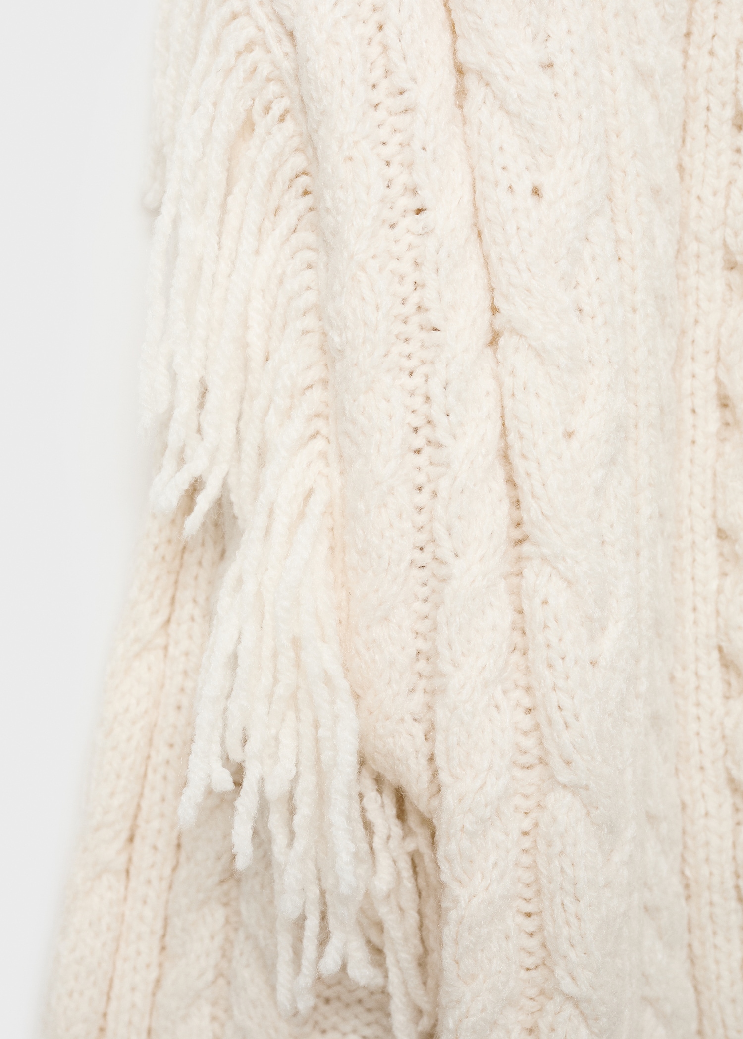 Cable knit cardigan with fringes - Details of the article 0