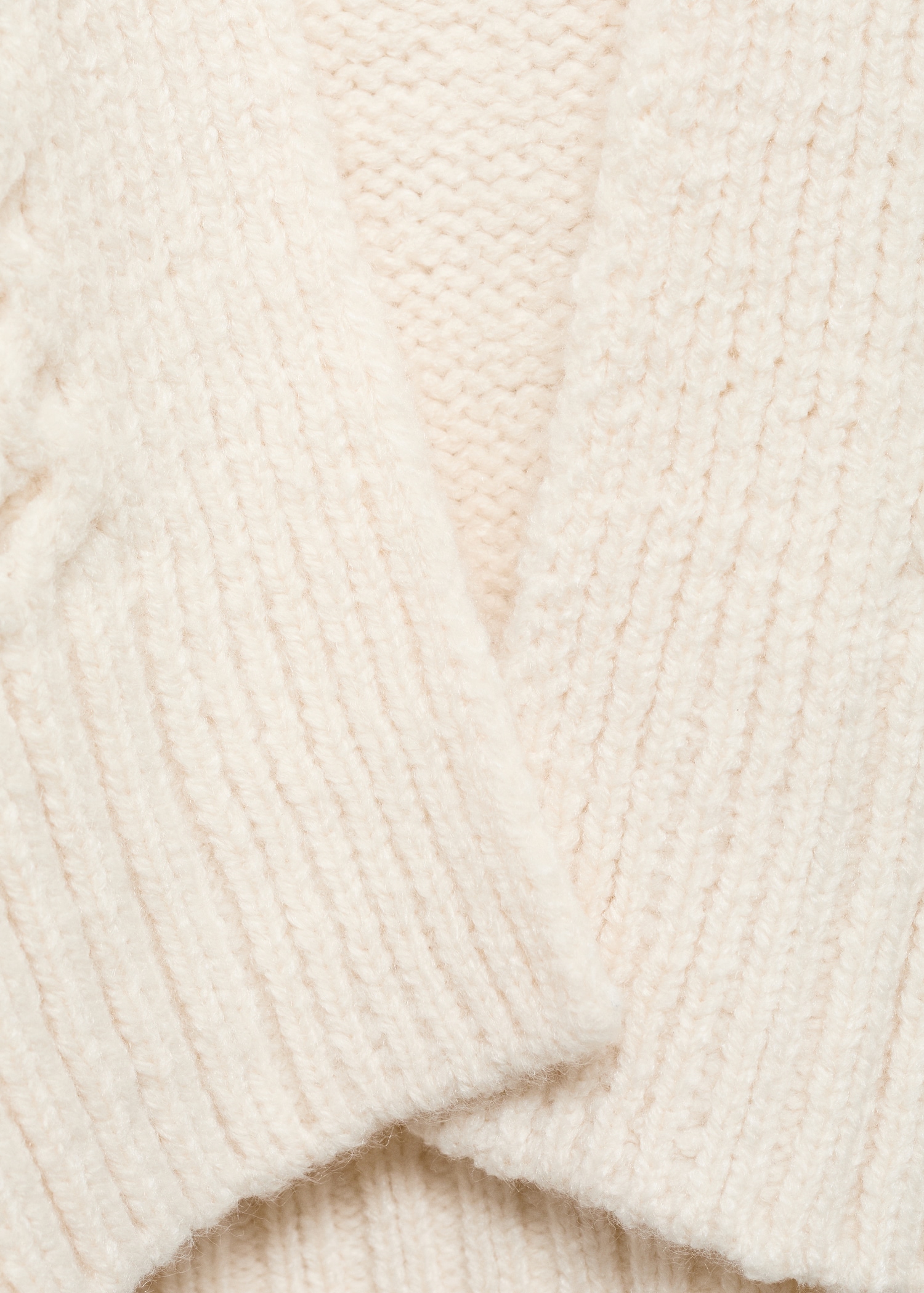 Cable knit cardigan with fringes - Details of the article 8
