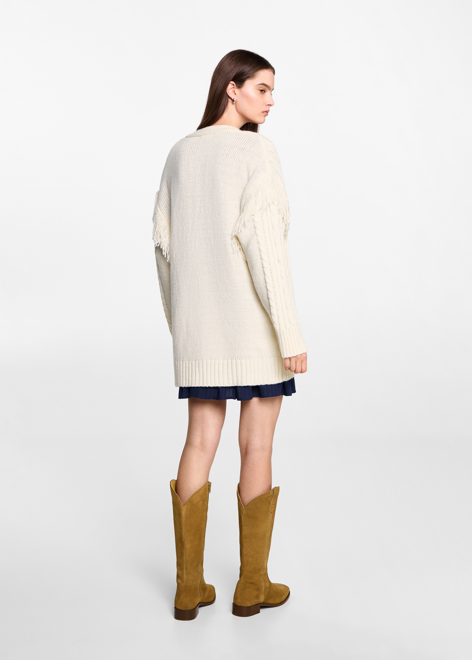 Cable knit cardigan with fringes - Reverse of the article