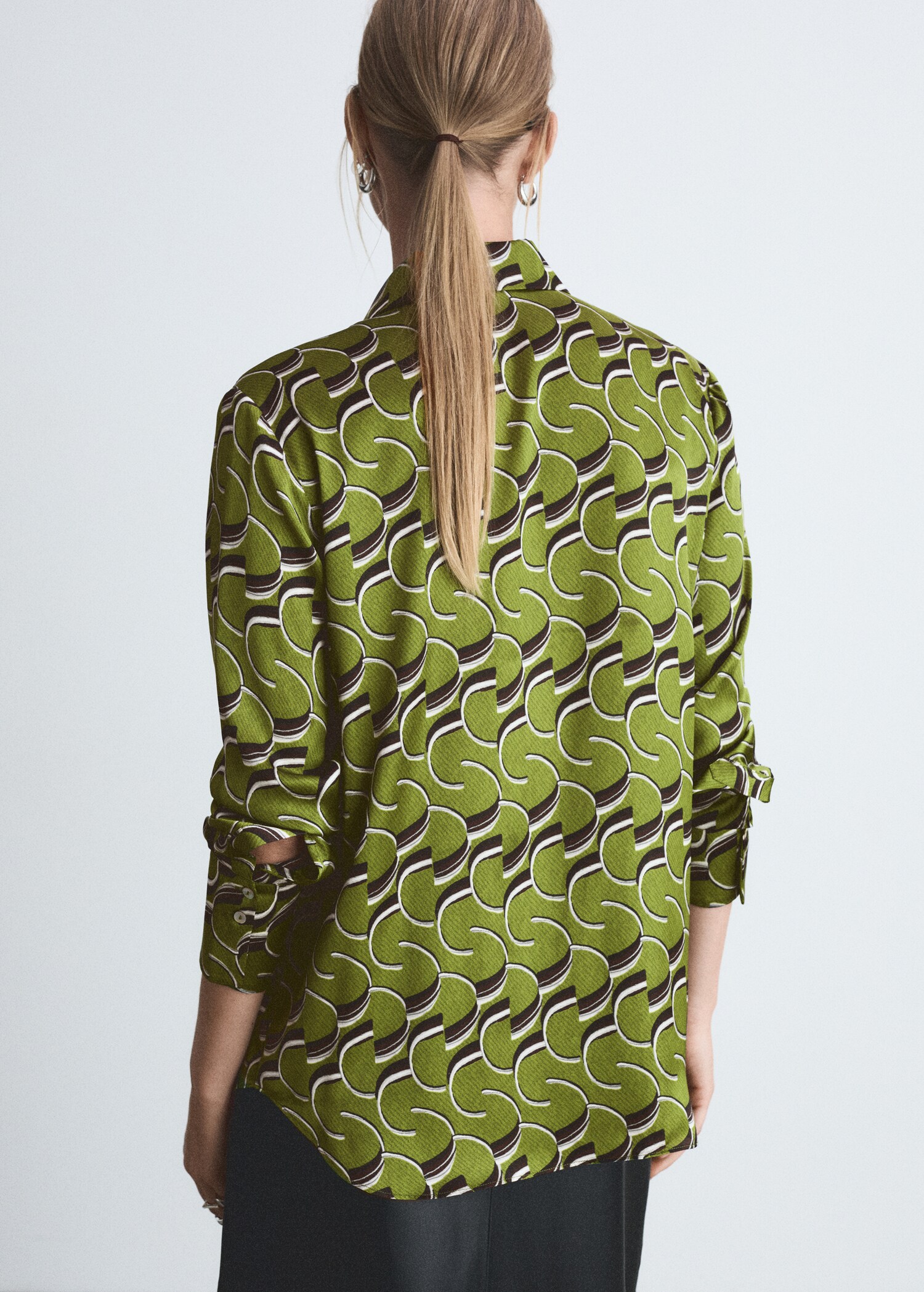 Satin print shirt - Reverse of the article