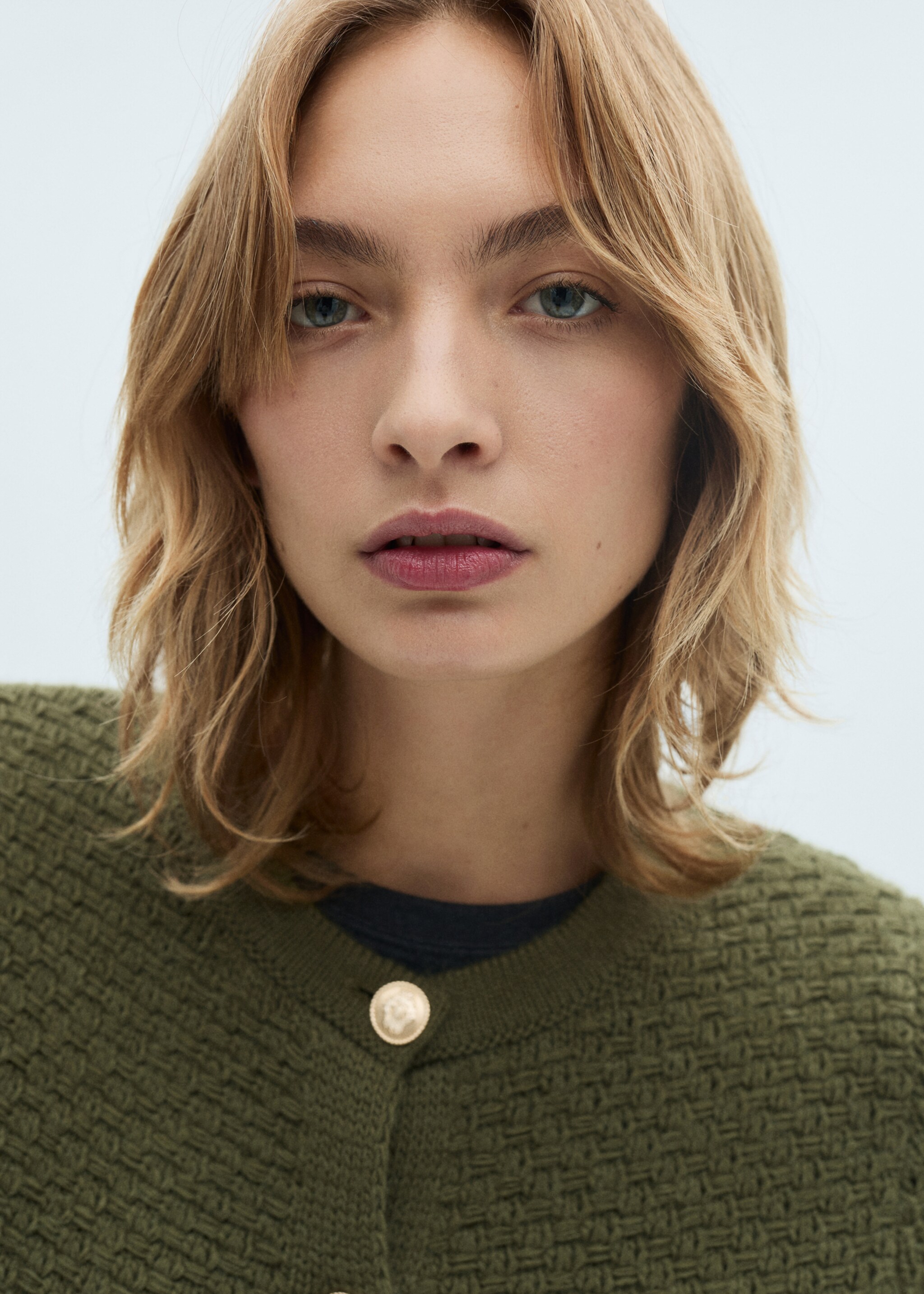 Düğmeli triko hırka