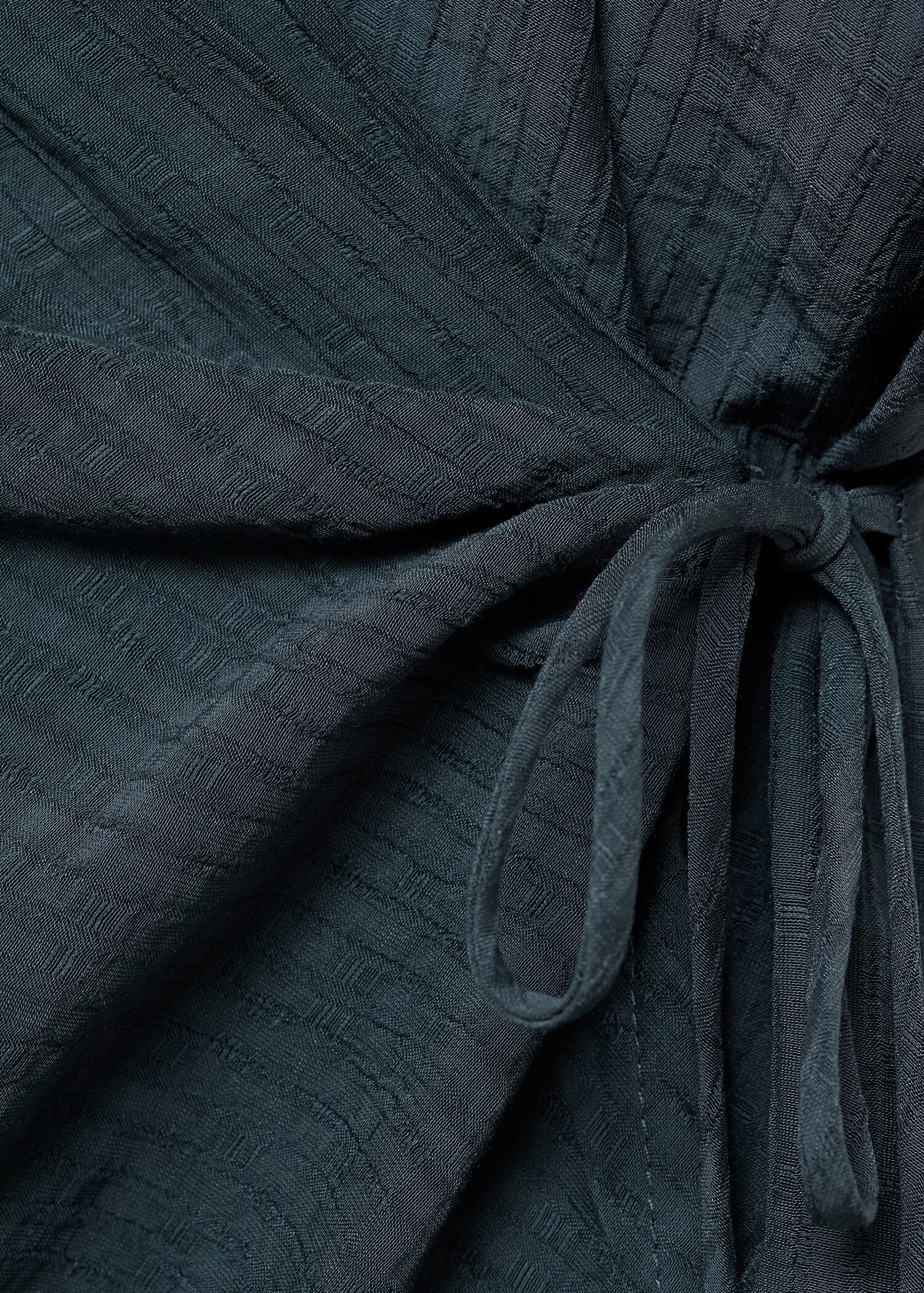 Wrap blouse with knot detail - Details of the article 8