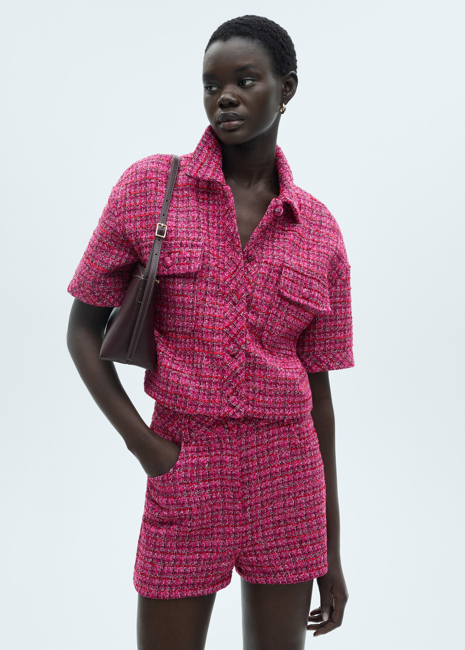 Mango Look Con Chaqueta Tipo Chanel Mango Arrasa Con Su Vestido