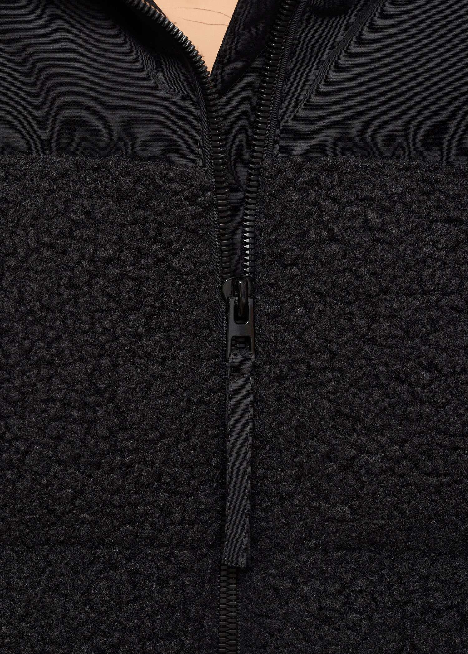 Padded anorak with bouclé panels - Details of the article 8