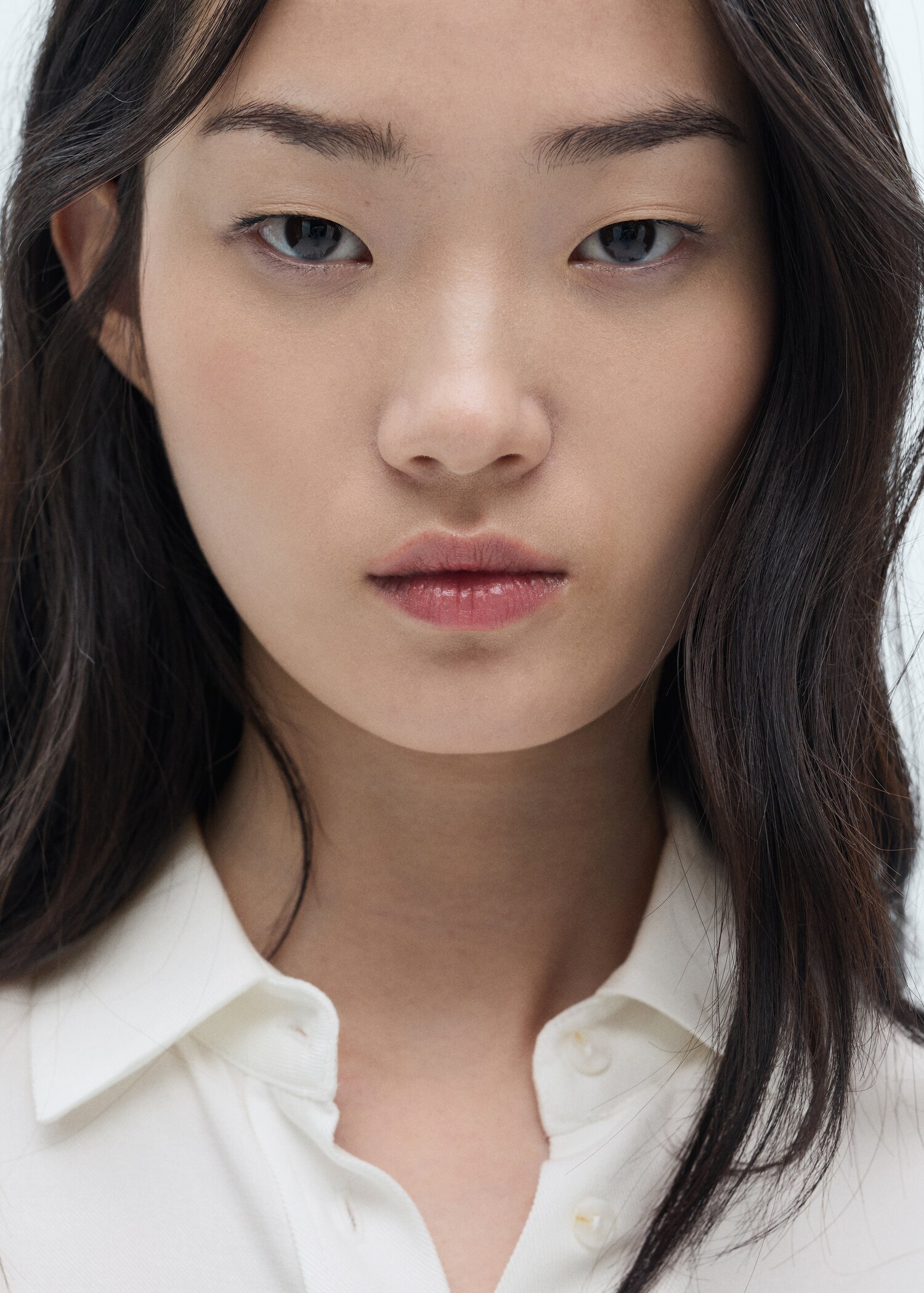 Buttoned flowy shirt - Details of the article 1