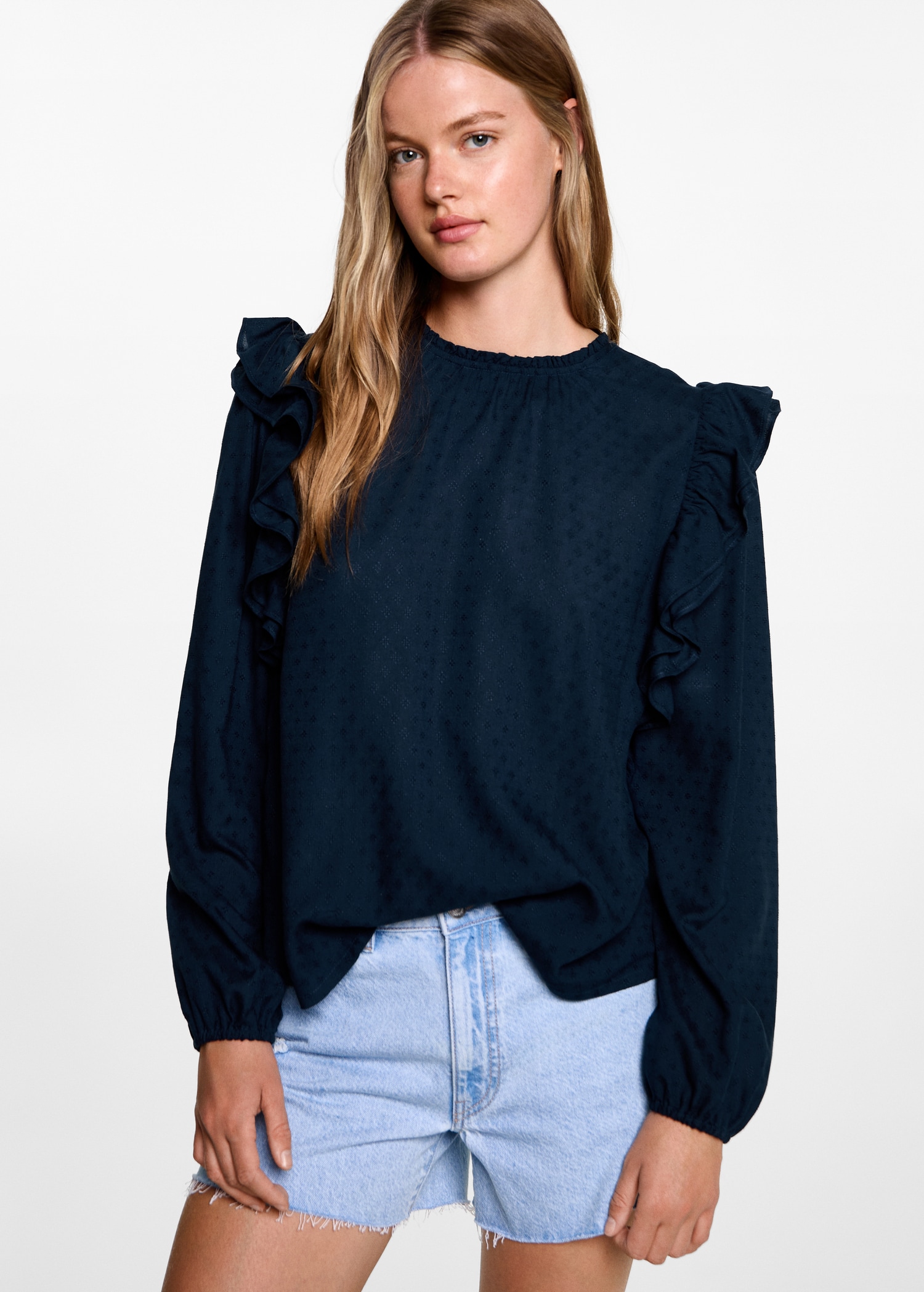 Bluse mit bestickten Volants - Mittlere Ansicht